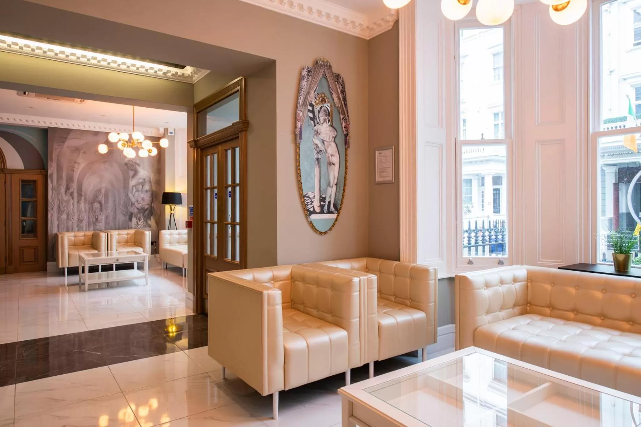 Lobby or reception in Gainsborough Hotel