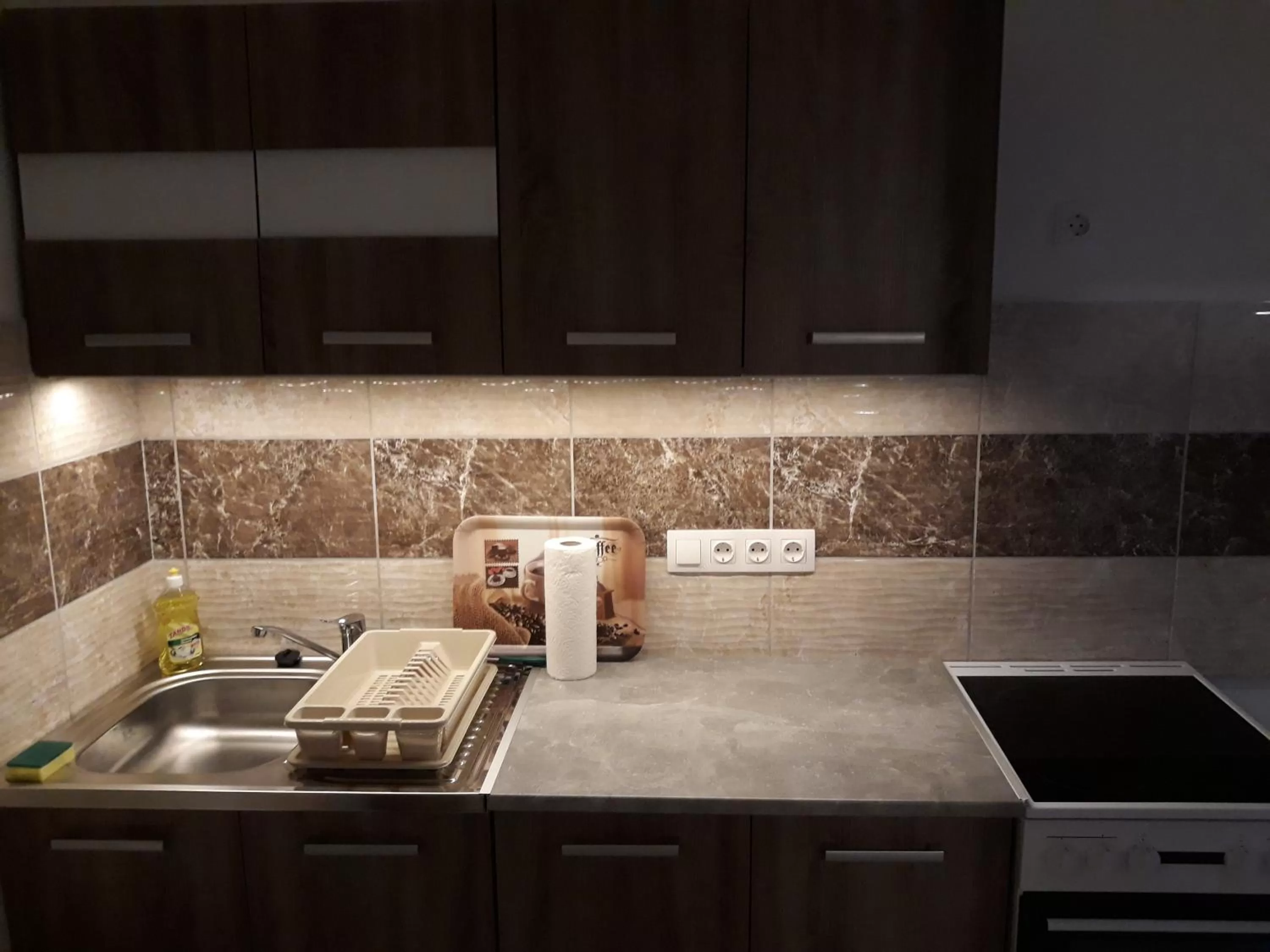 Kitchen/Kitchenette in Lila Akác Vendégház Esztergom