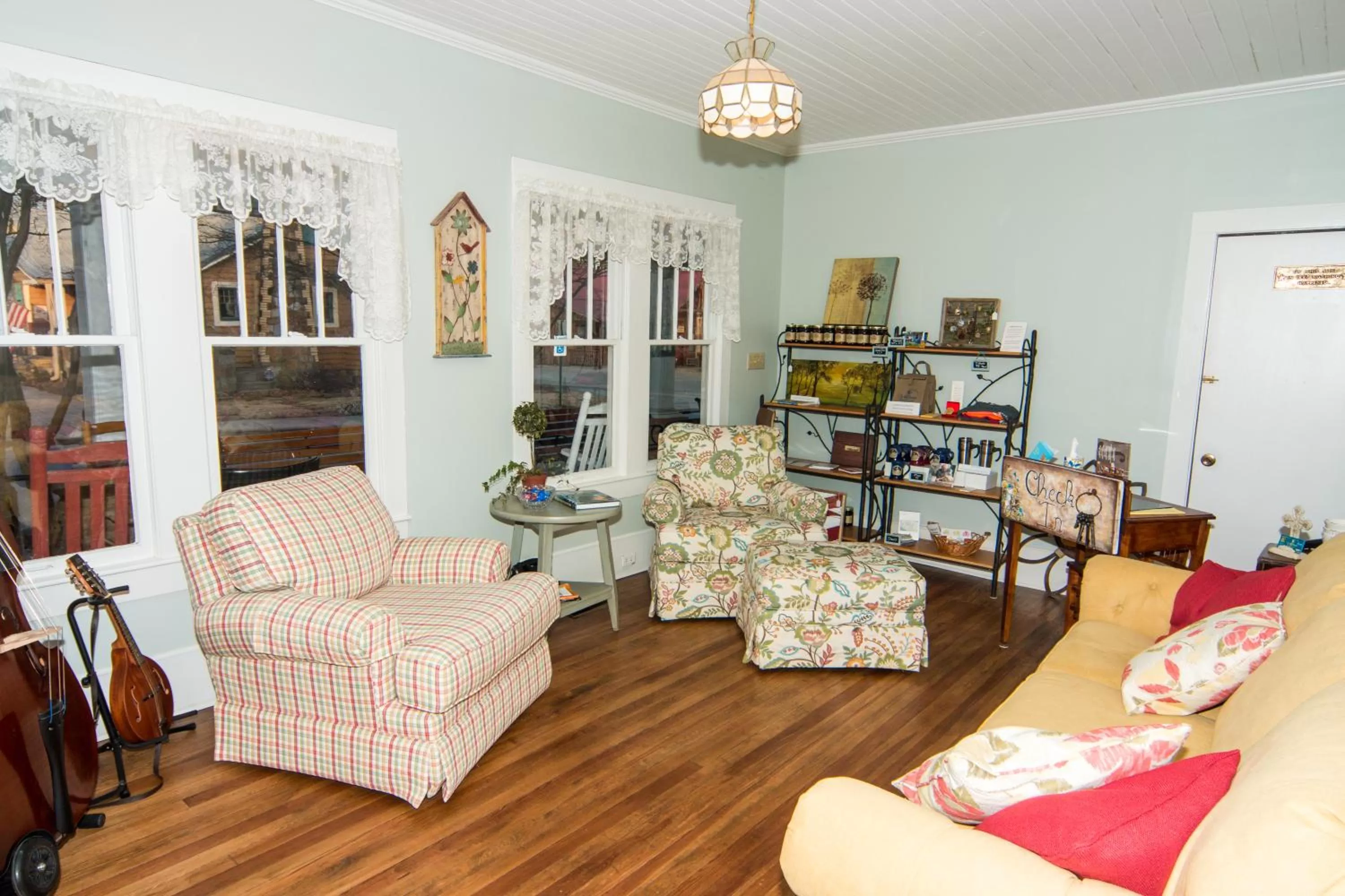 Living room in Wildflower Bed and Breakfast