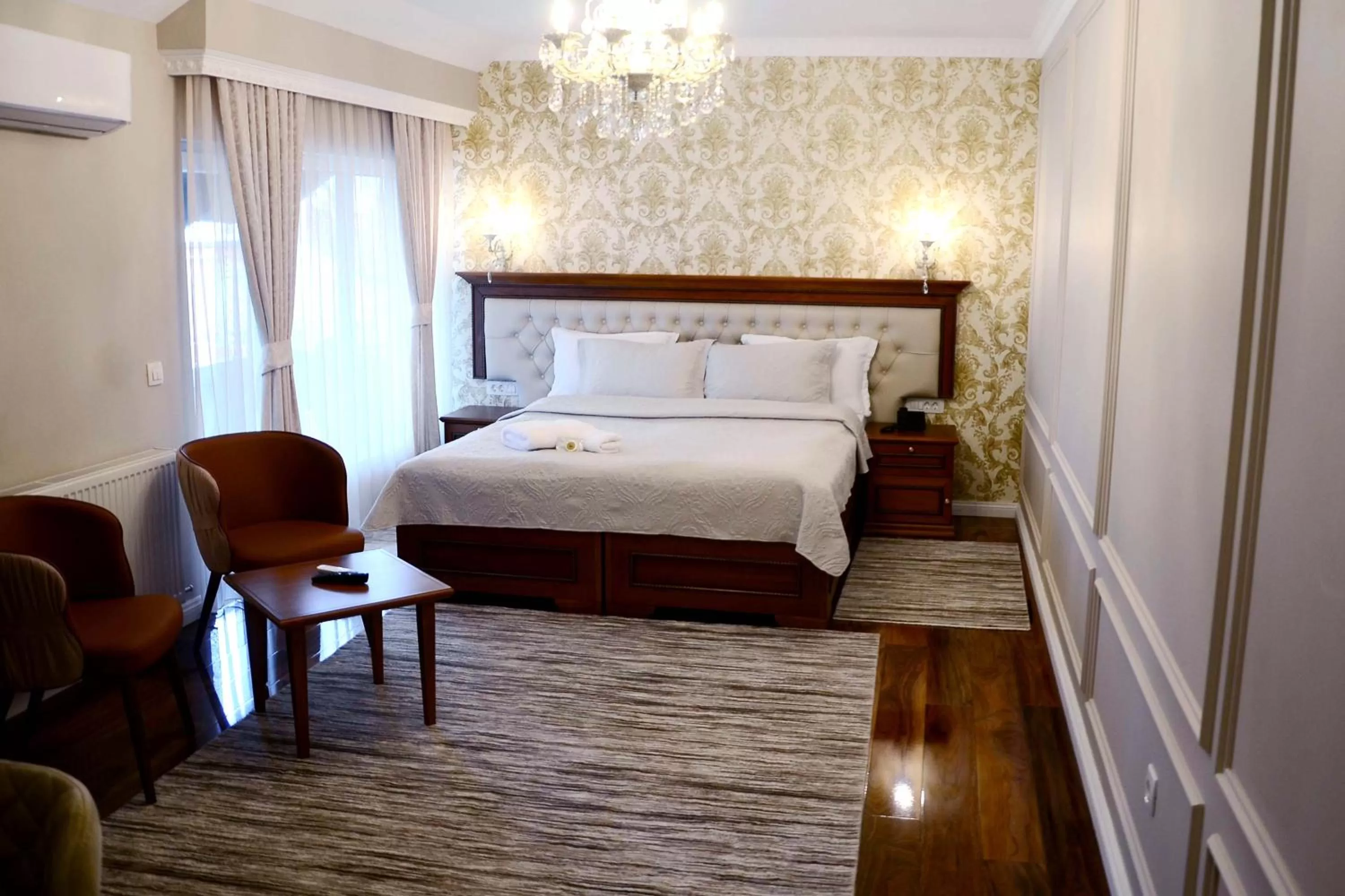 Bed in Hotel Begolli