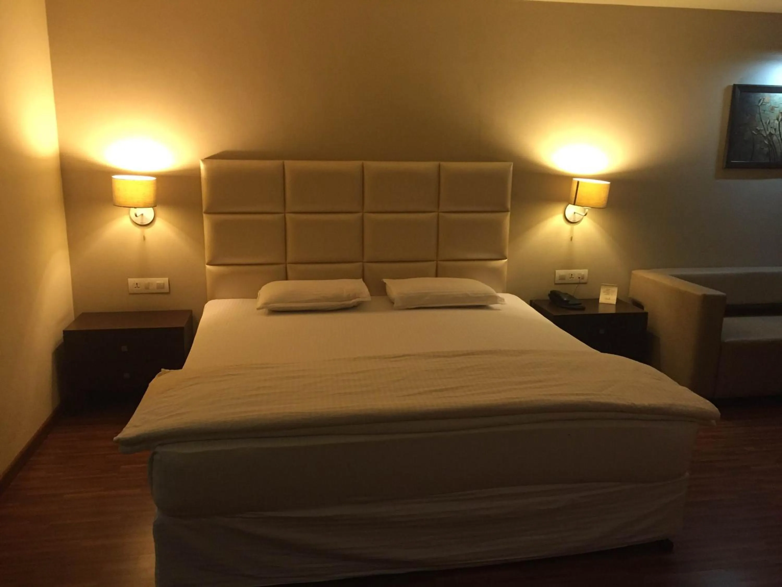 Bed in Hotel Platinum Inn