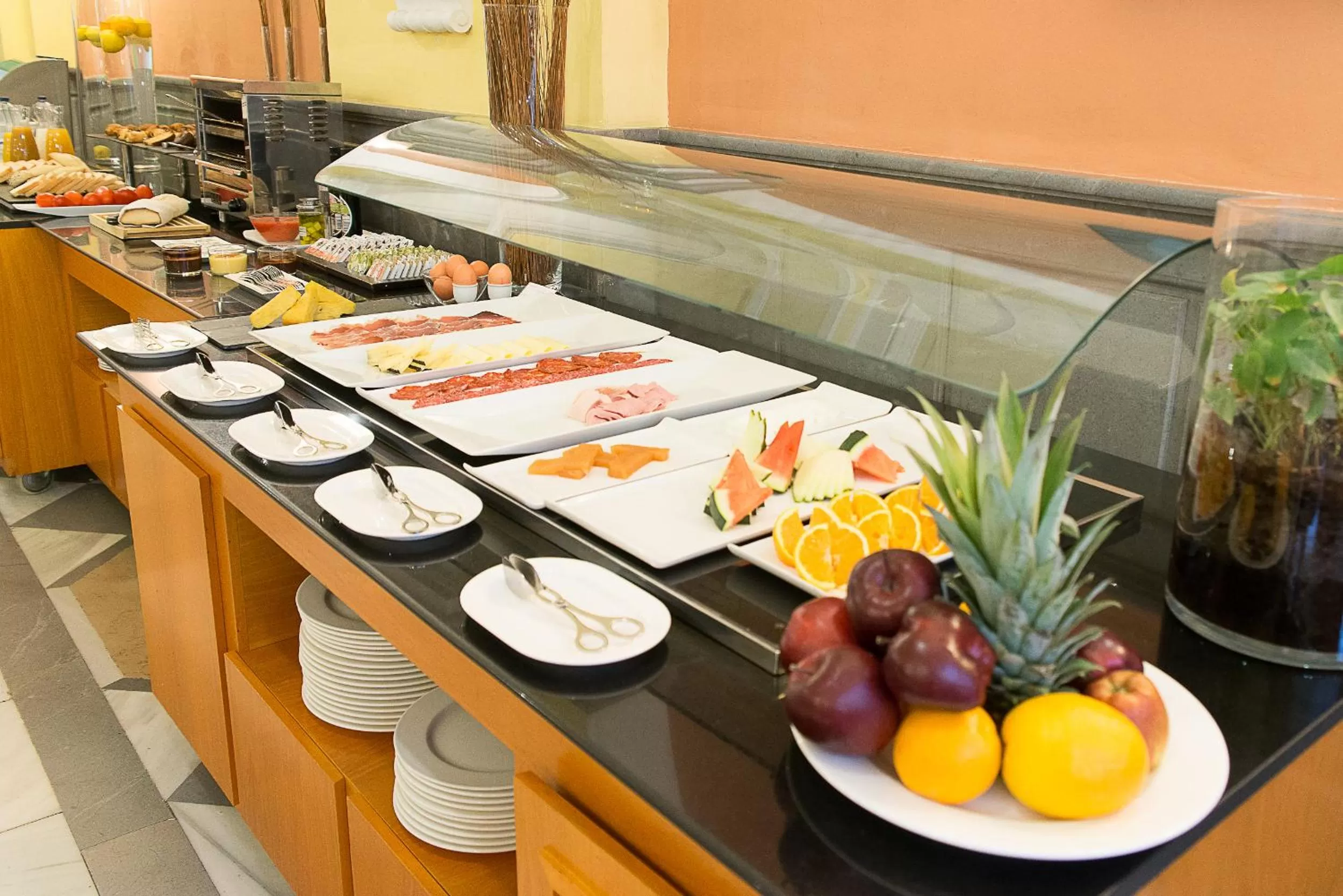 Food in Hotel Inglaterra