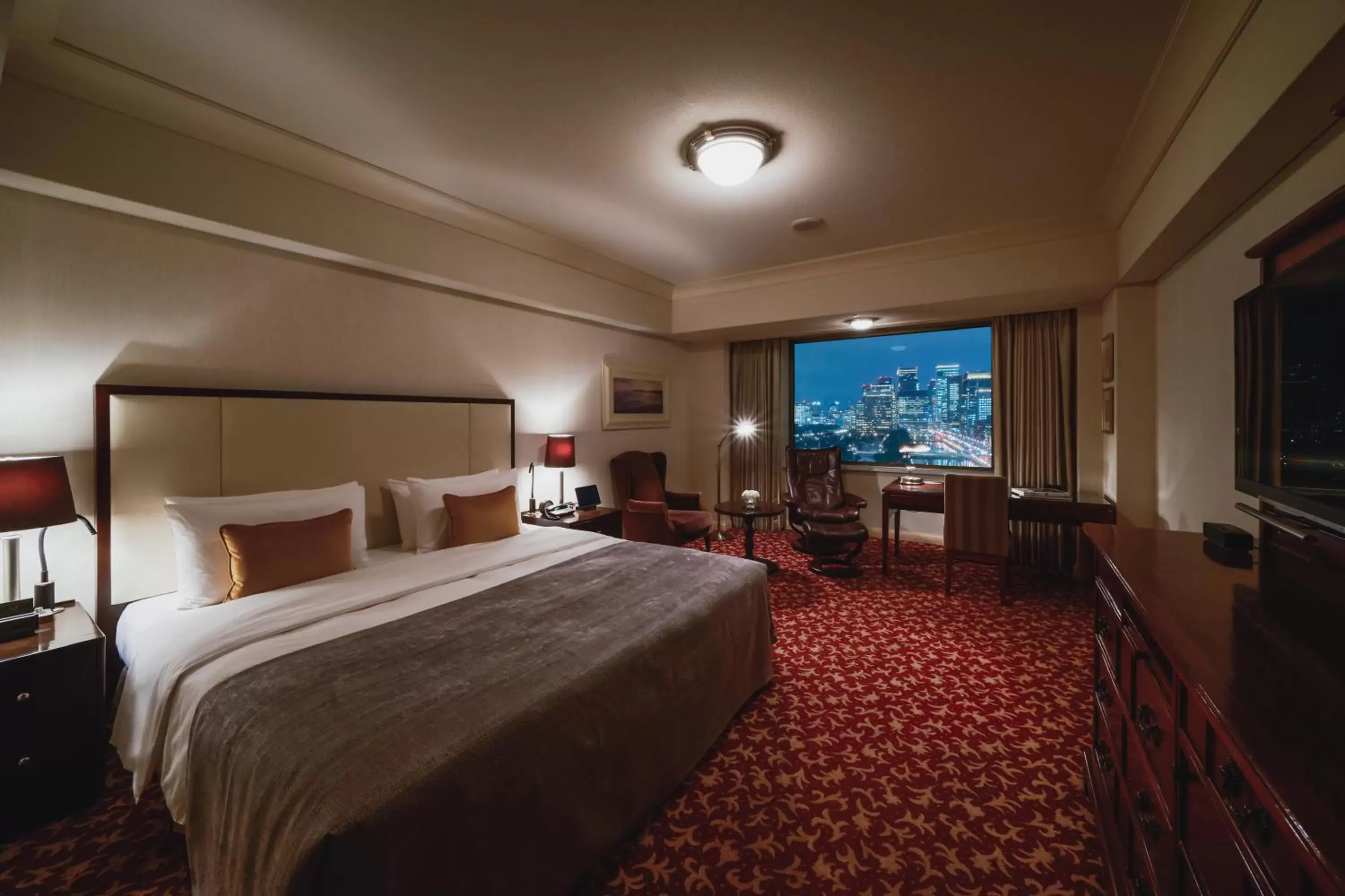 Imperial Floor Deluxe Twin or Double in Imperial Hotel Tokyo Imperial Floor Deluxe Twin or Double in Imperial Hotel Tokyo