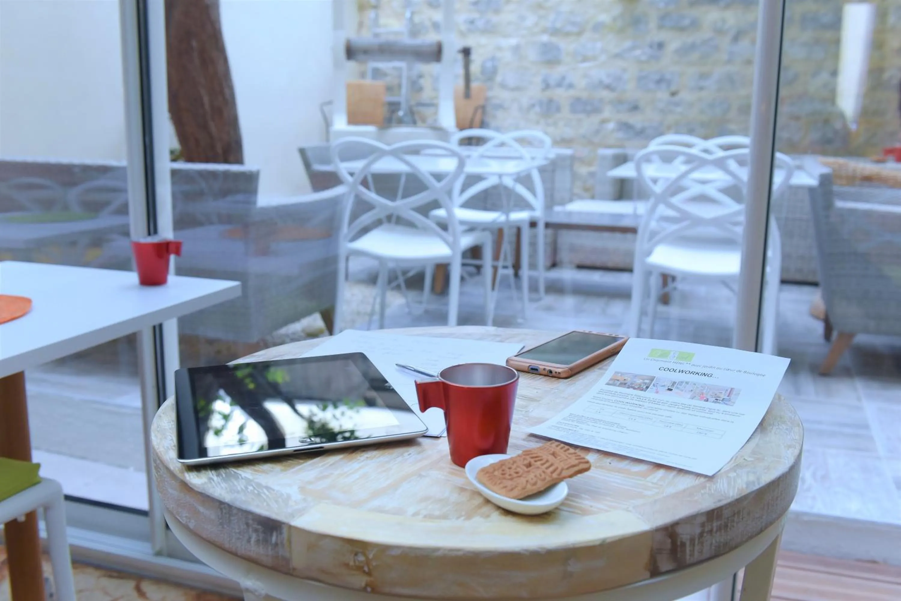 Balcony/Terrace in Hôtel Villa Sorel - Paris Boulogne