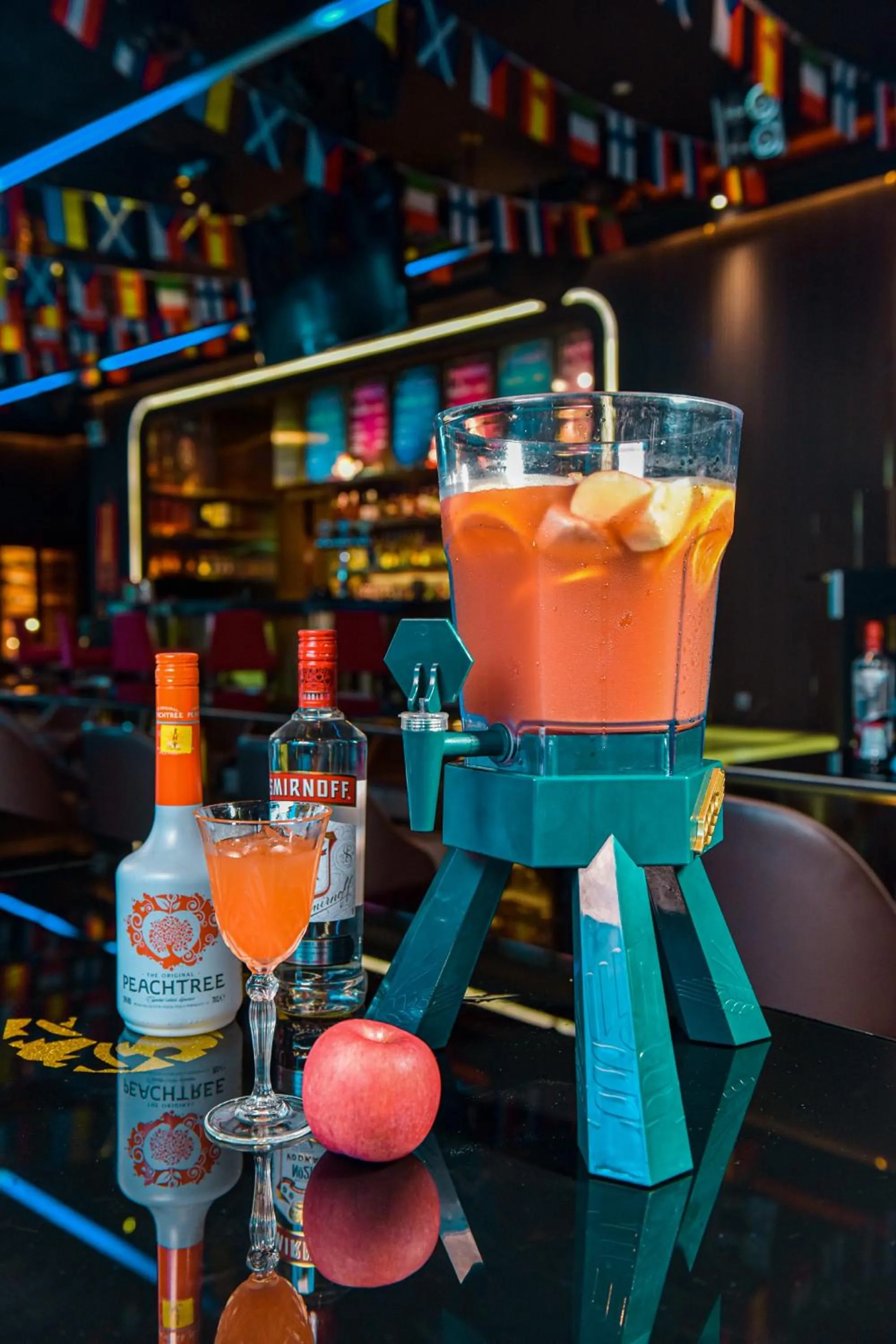 Lounge or bar in Crowne Plaza Huizhou by IHG