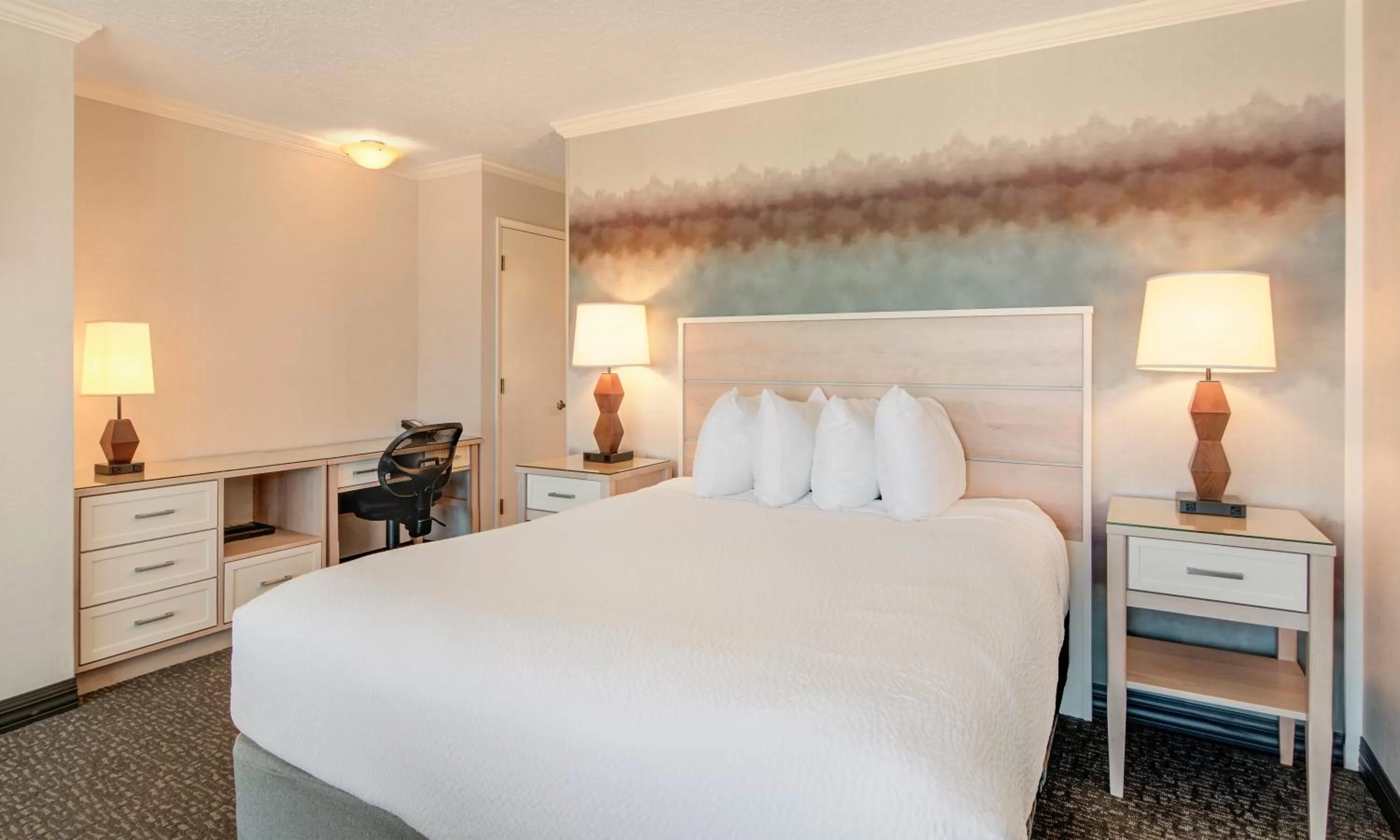 Bed in Hallmark Resort in Cannon Beach