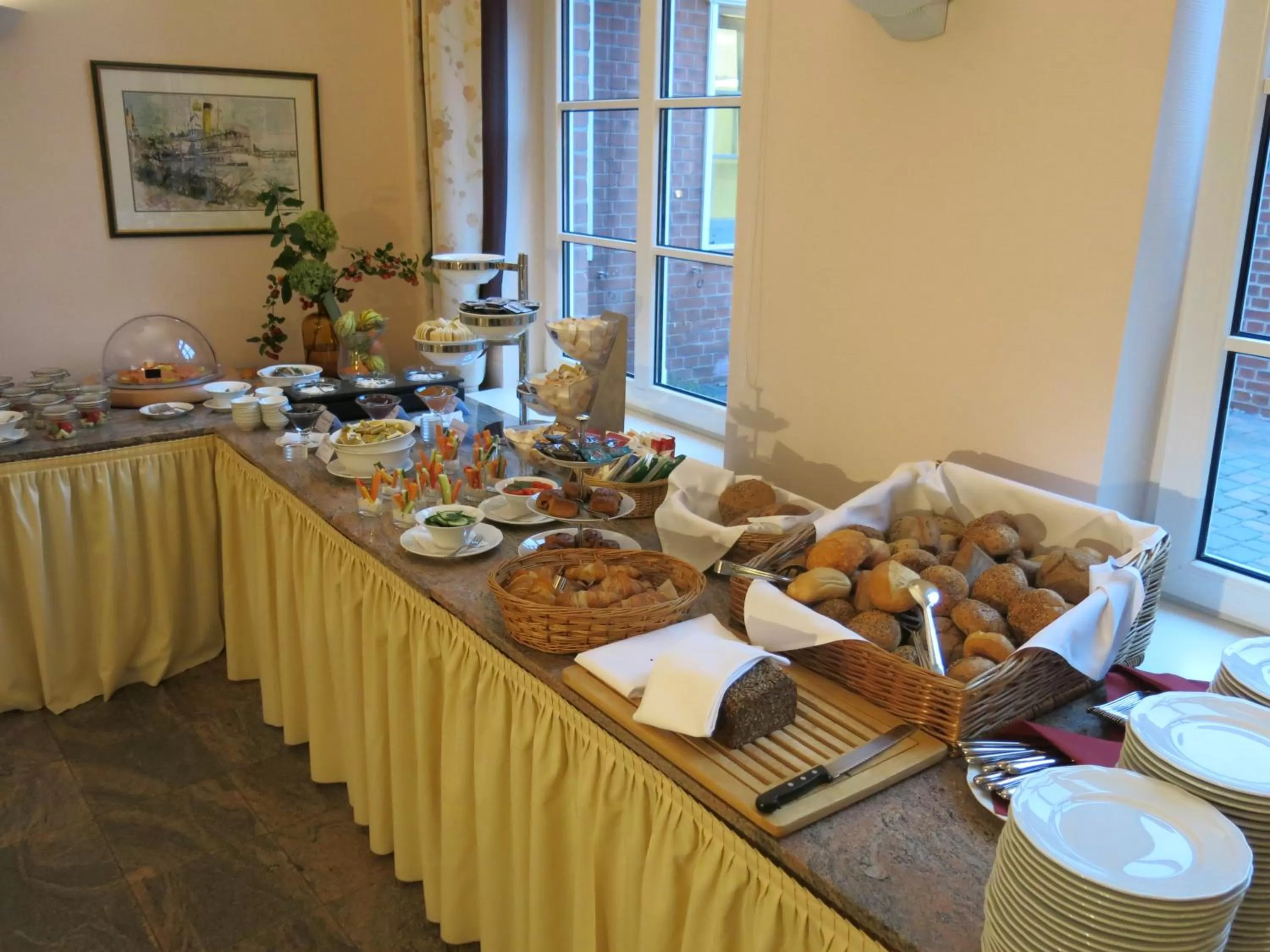 Buffet breakfast in Hotel Hafen Hitzacker - Elbe
