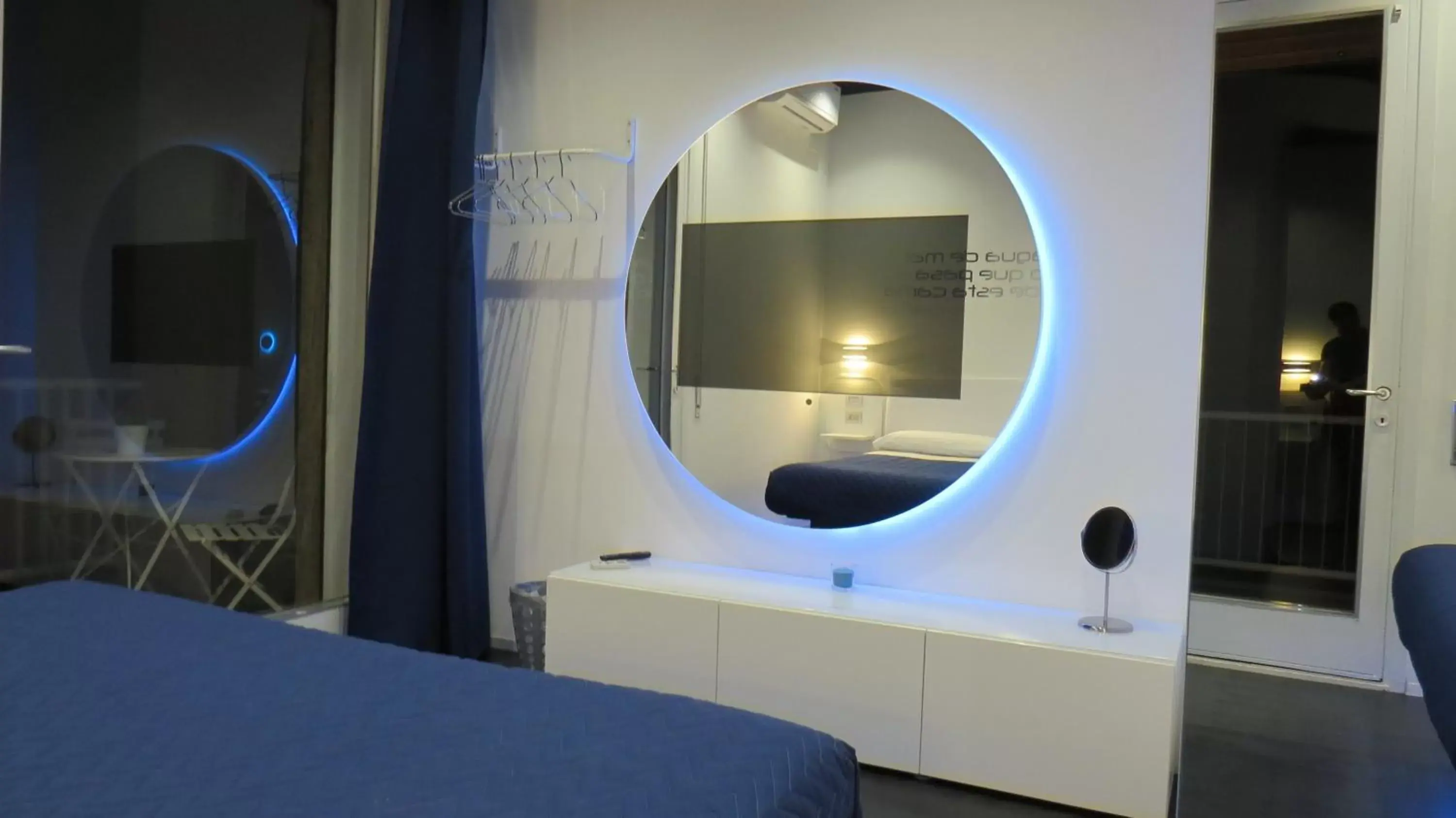 Double Room with Terrace in Skyhouse Beverello Double Room with Terrace in Skyhouse Beverello