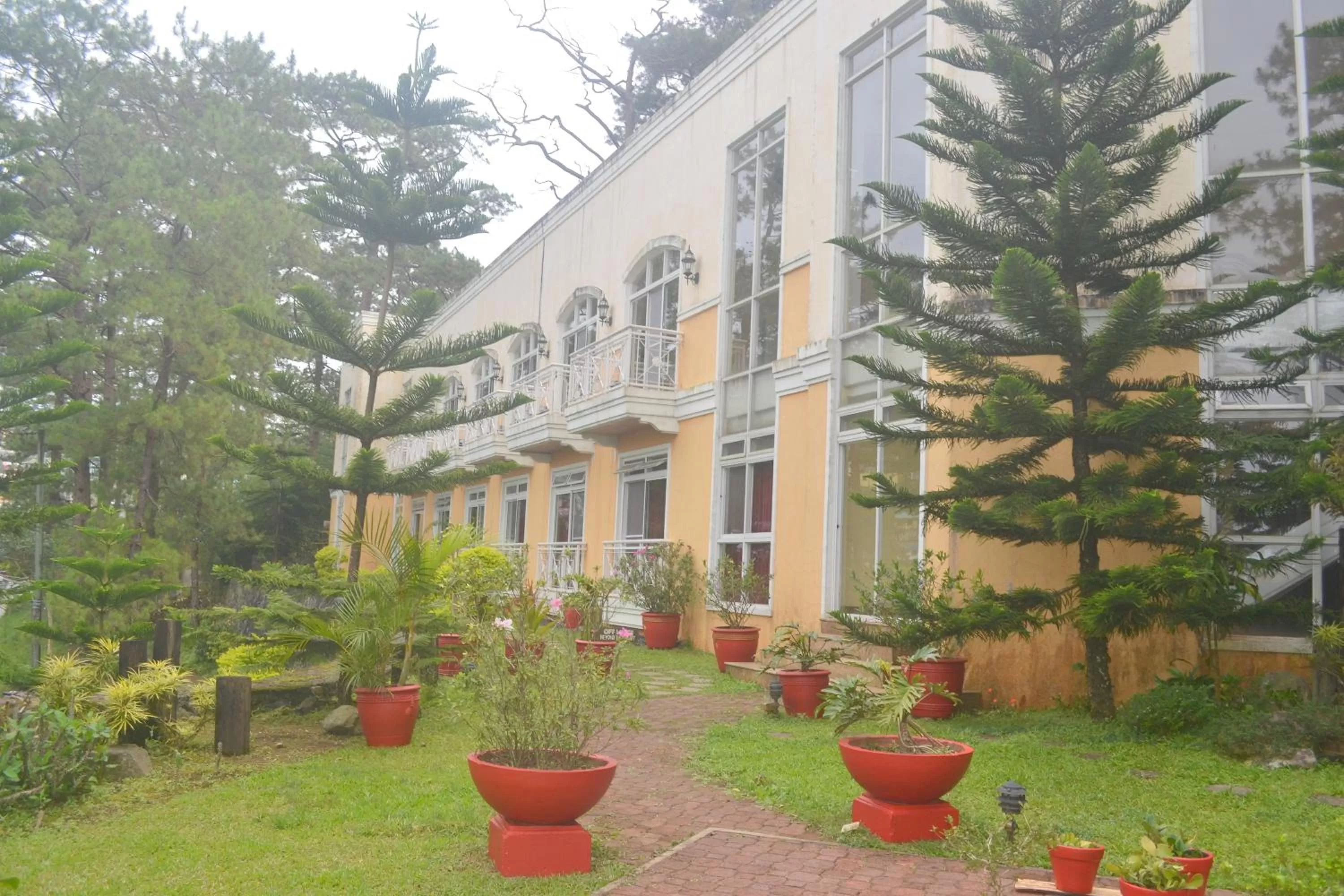 Property building in Hotel Elizabeth - Baguio