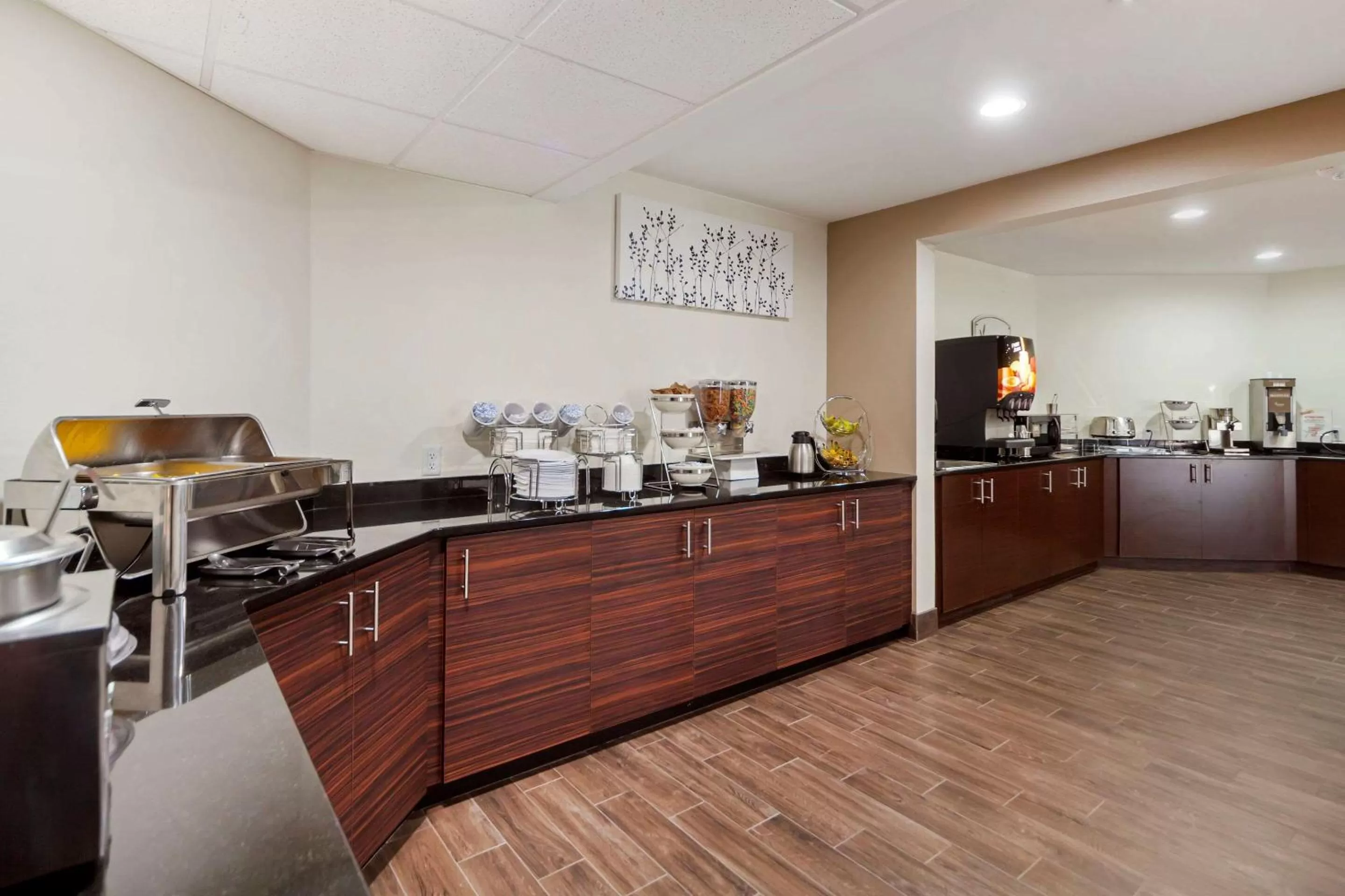 Restaurant/places to eat in Sleep Inn Grand Island North