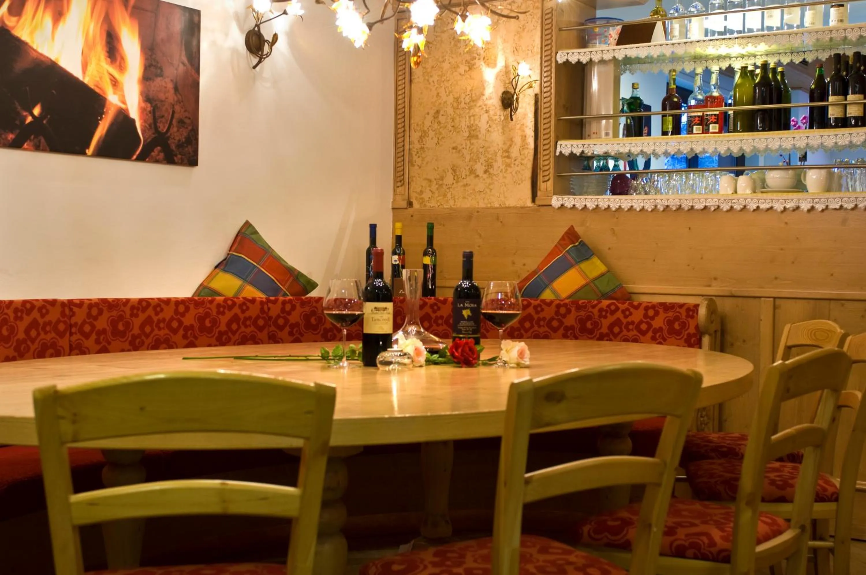 Restaurant/places to eat in Hotel Daniela