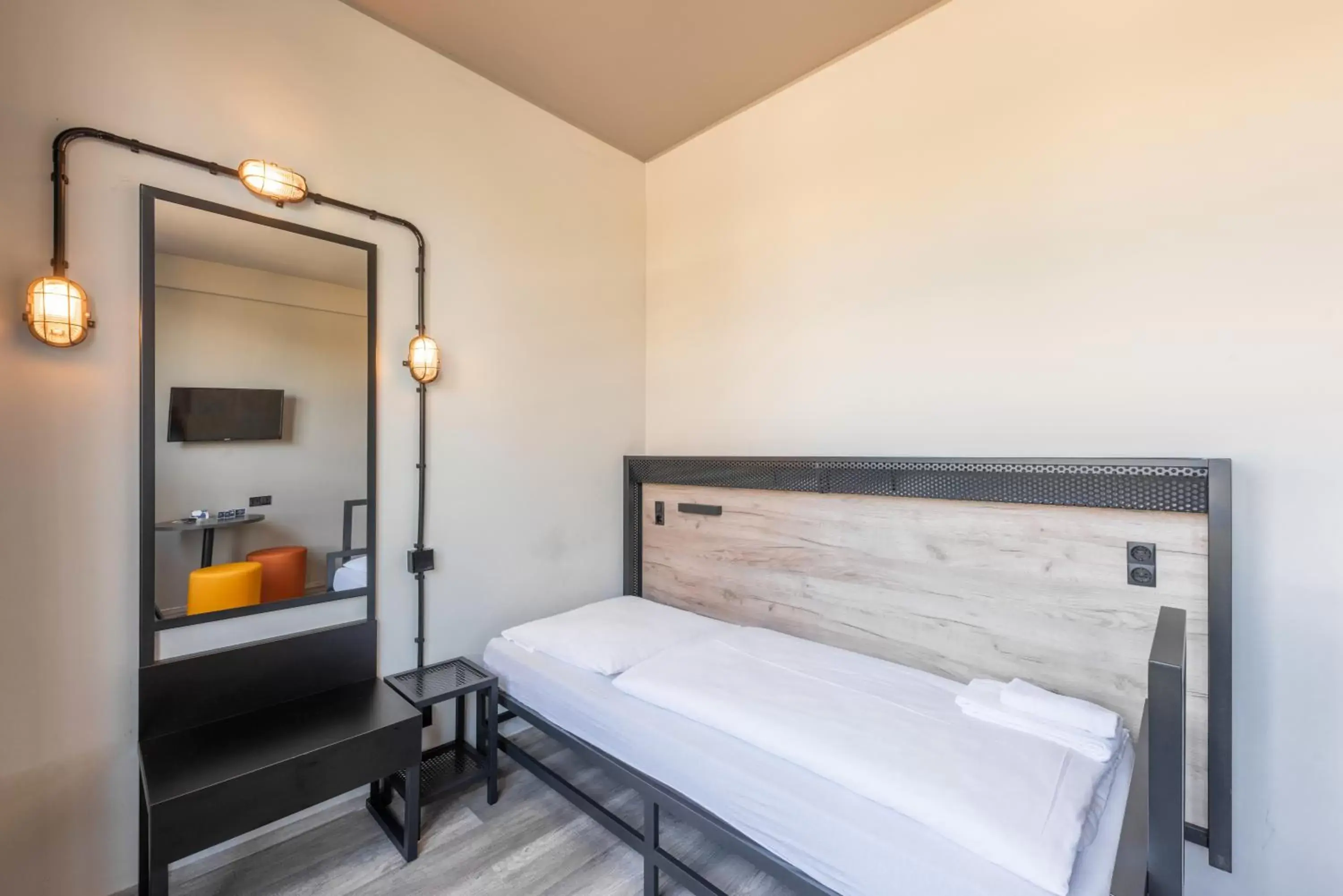 Single Room in a&o Hamburg City Single Room in a&o Hamburg City