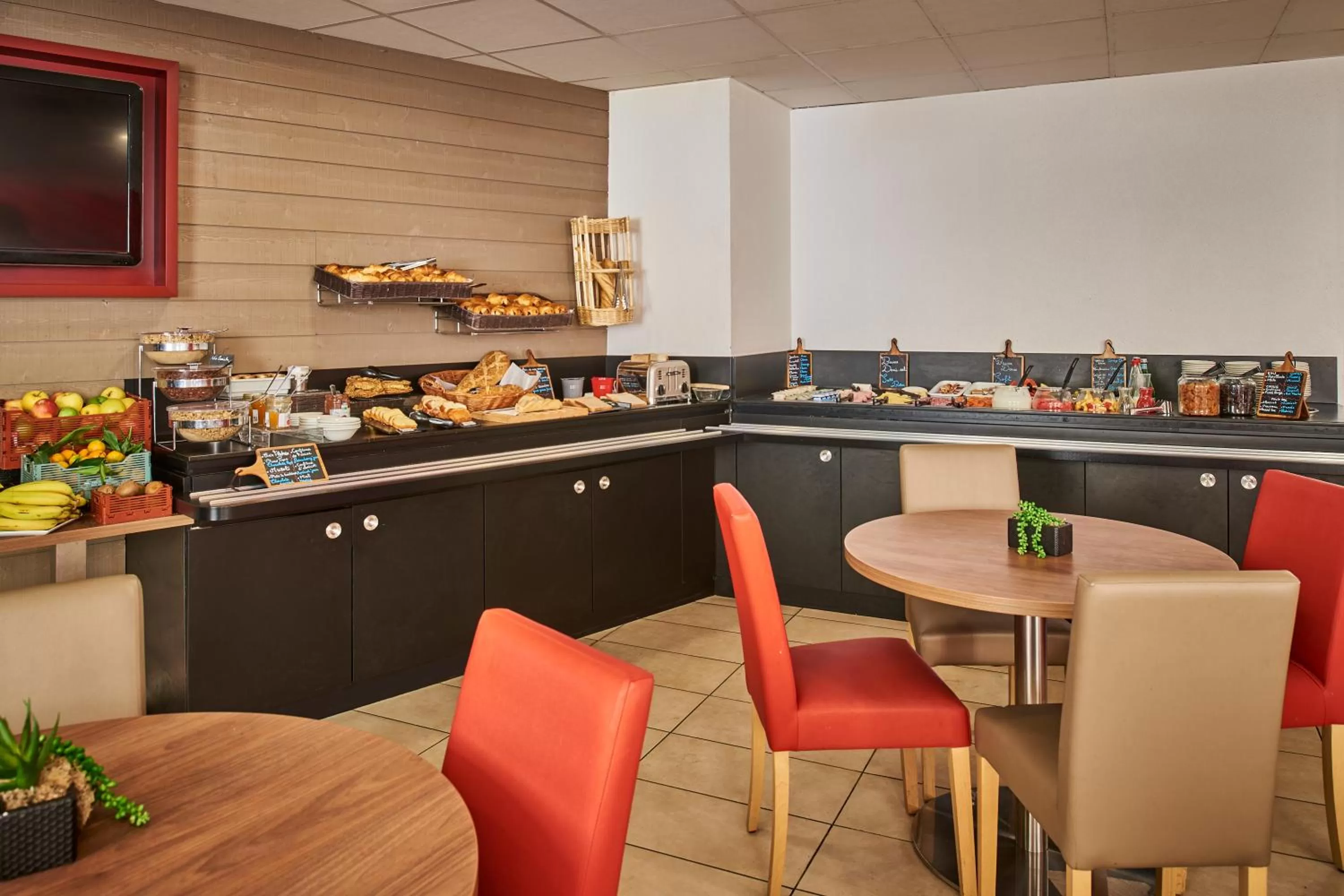 Breakfast in Campanile Lyon Centre - Berges du Rhône