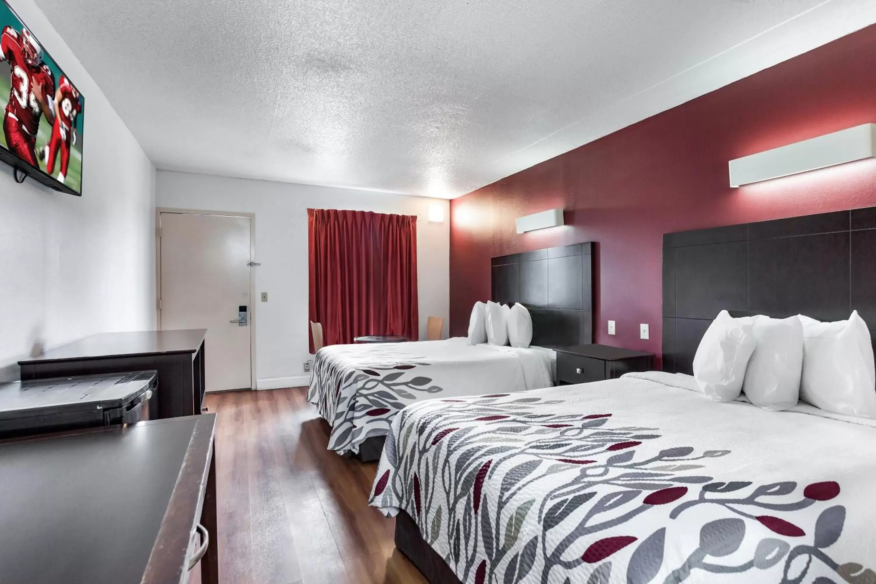 Superior Double Room with Two Double Beds - Non-Smoking in Red Roof Inn Monteagle - I-24 Superior Double Room with Two Double Beds - Non-Smoking in Red Roof Inn Monteagle - I-24