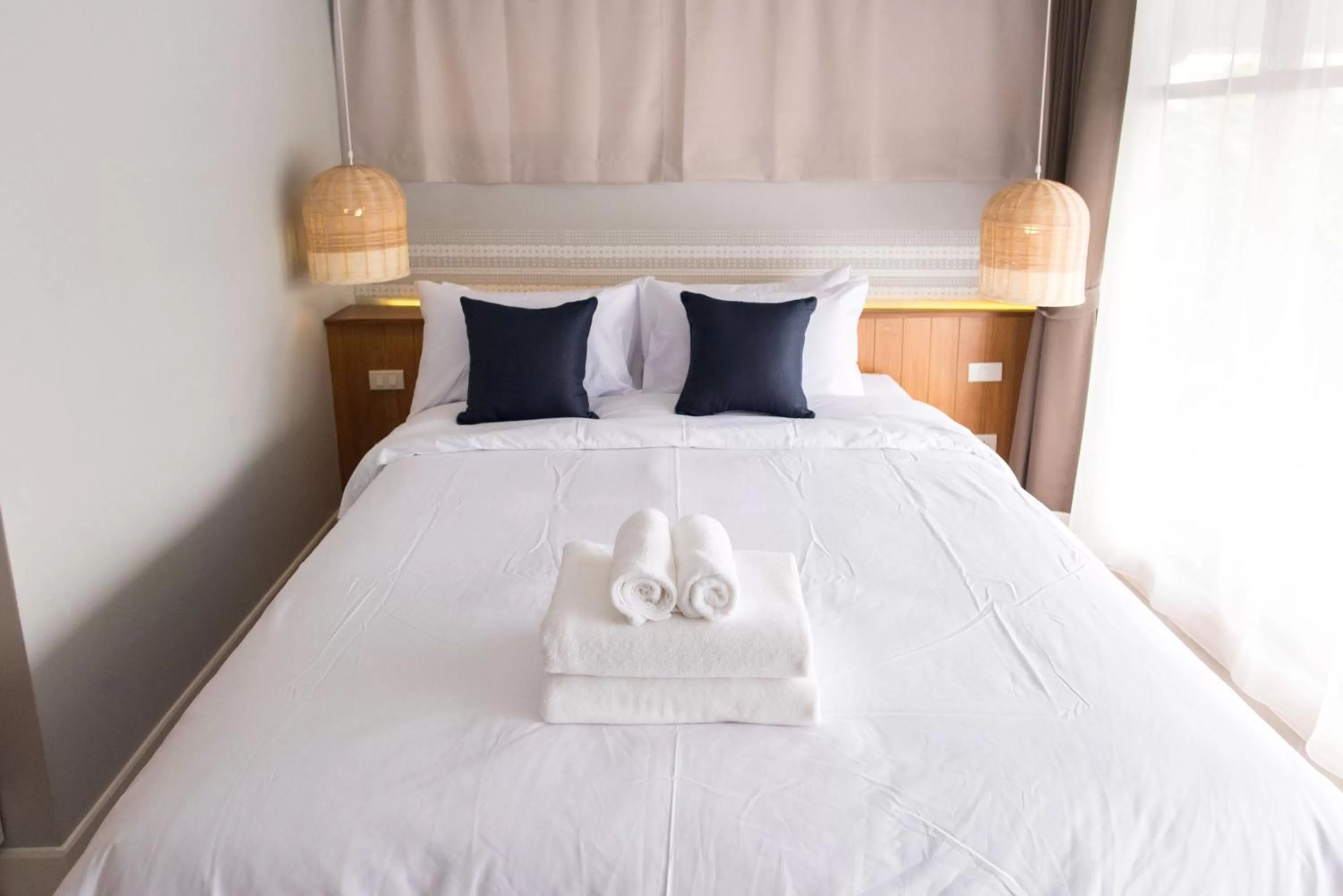 Day, Bed in Thapae Happy House