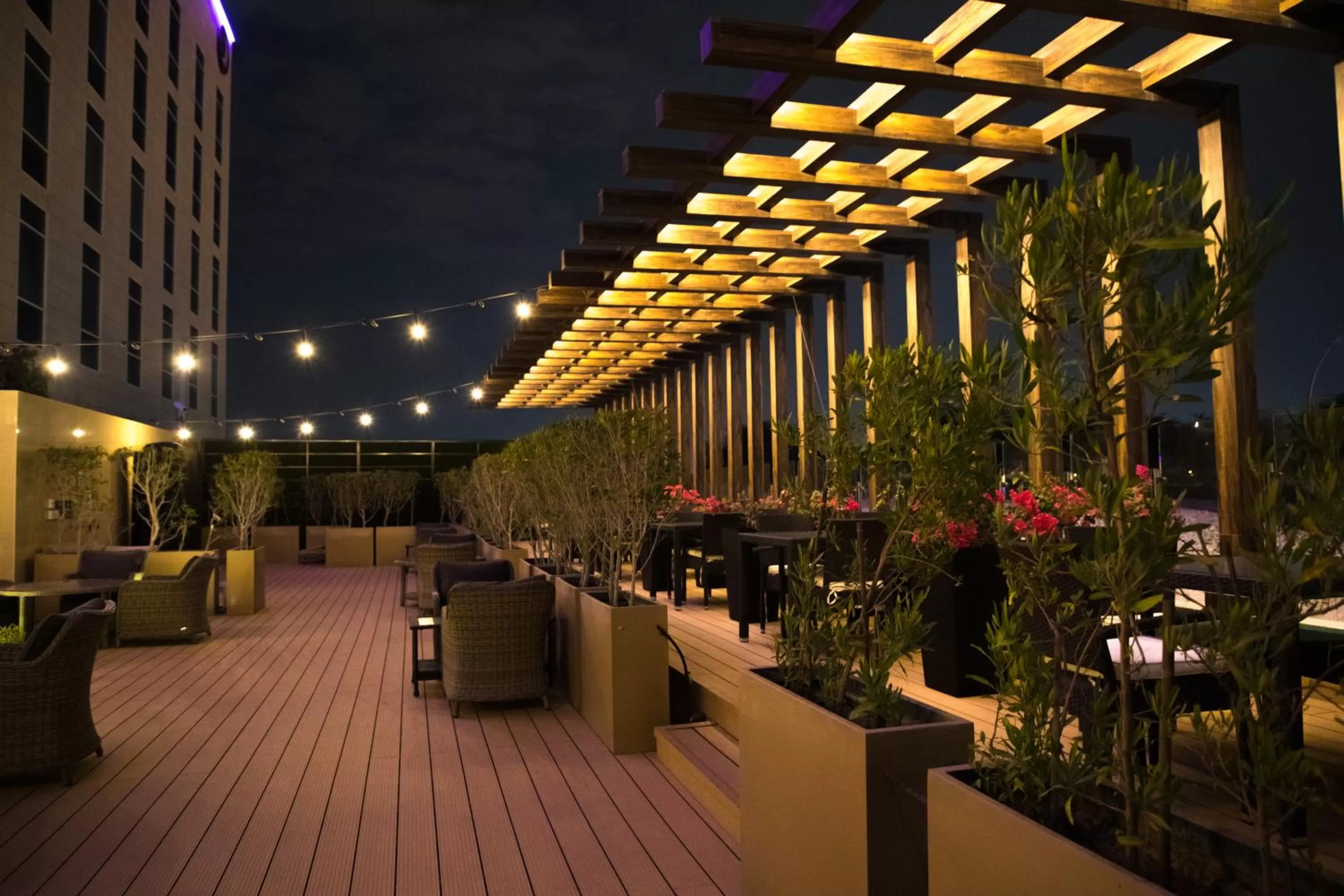 Restaurant/places to eat in Premier Inn Doha Education City