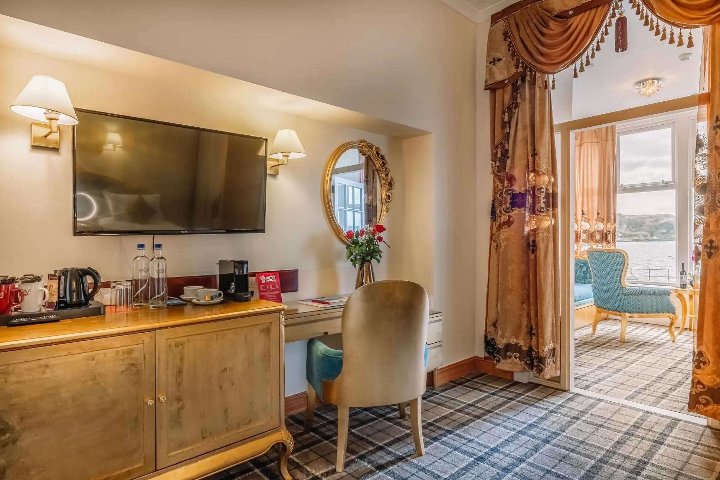 Bedroom in Muthu Alexandra Hotel