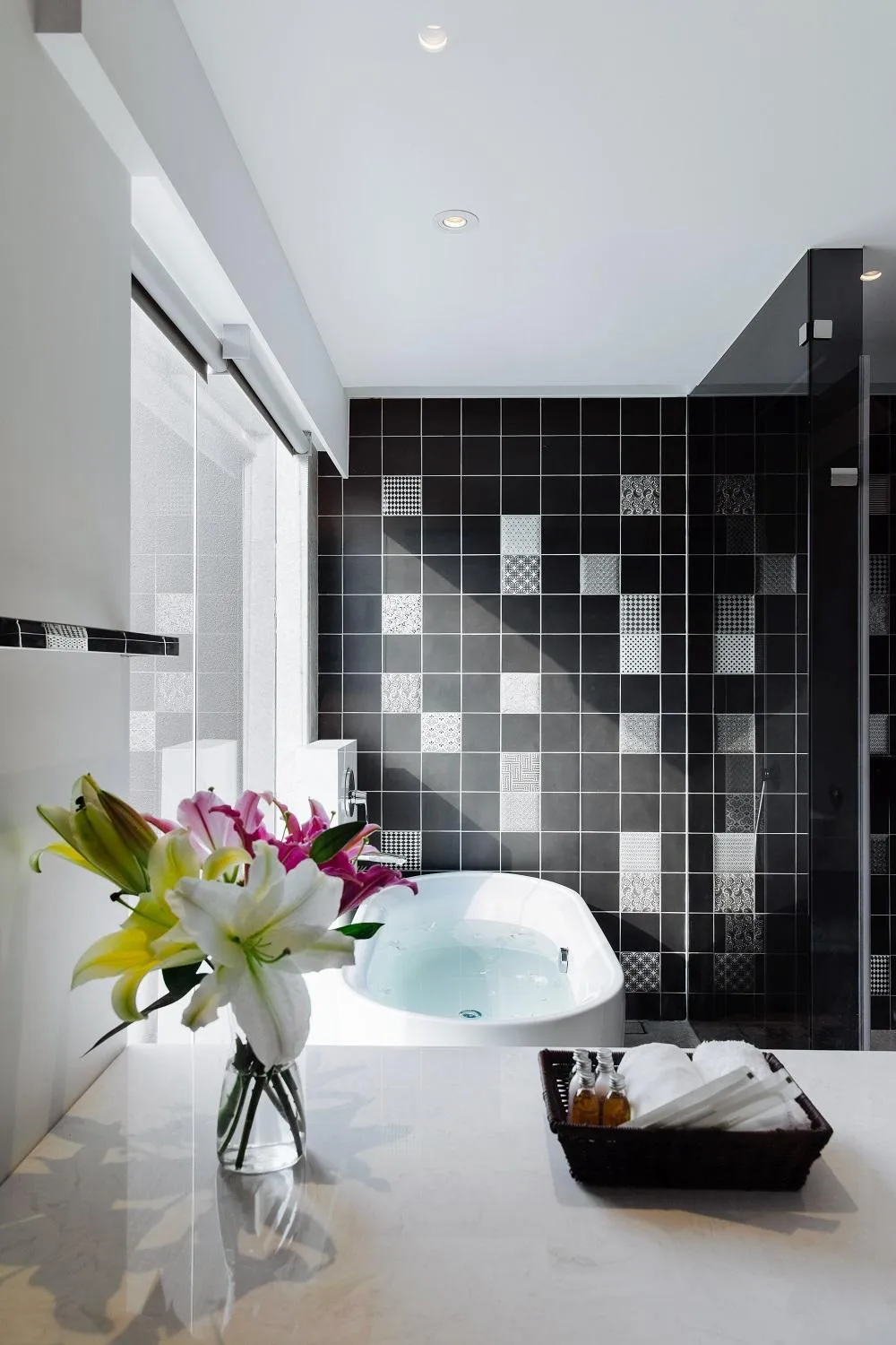 Bathroom, Bed in CHECK inn Taichung Zhongshan