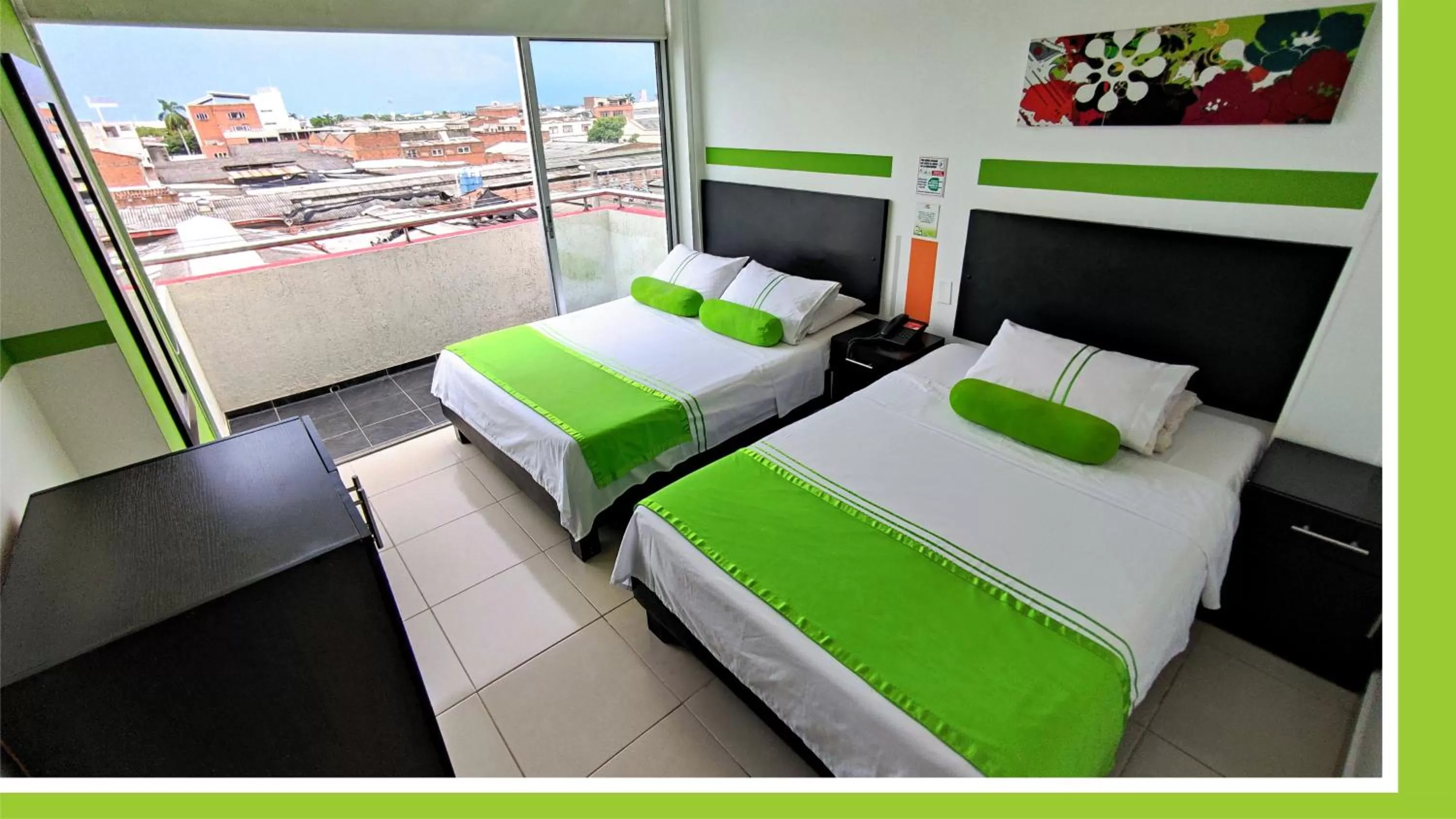 Balcony/Terrace, Bed in HOTEL COLOURS Cali