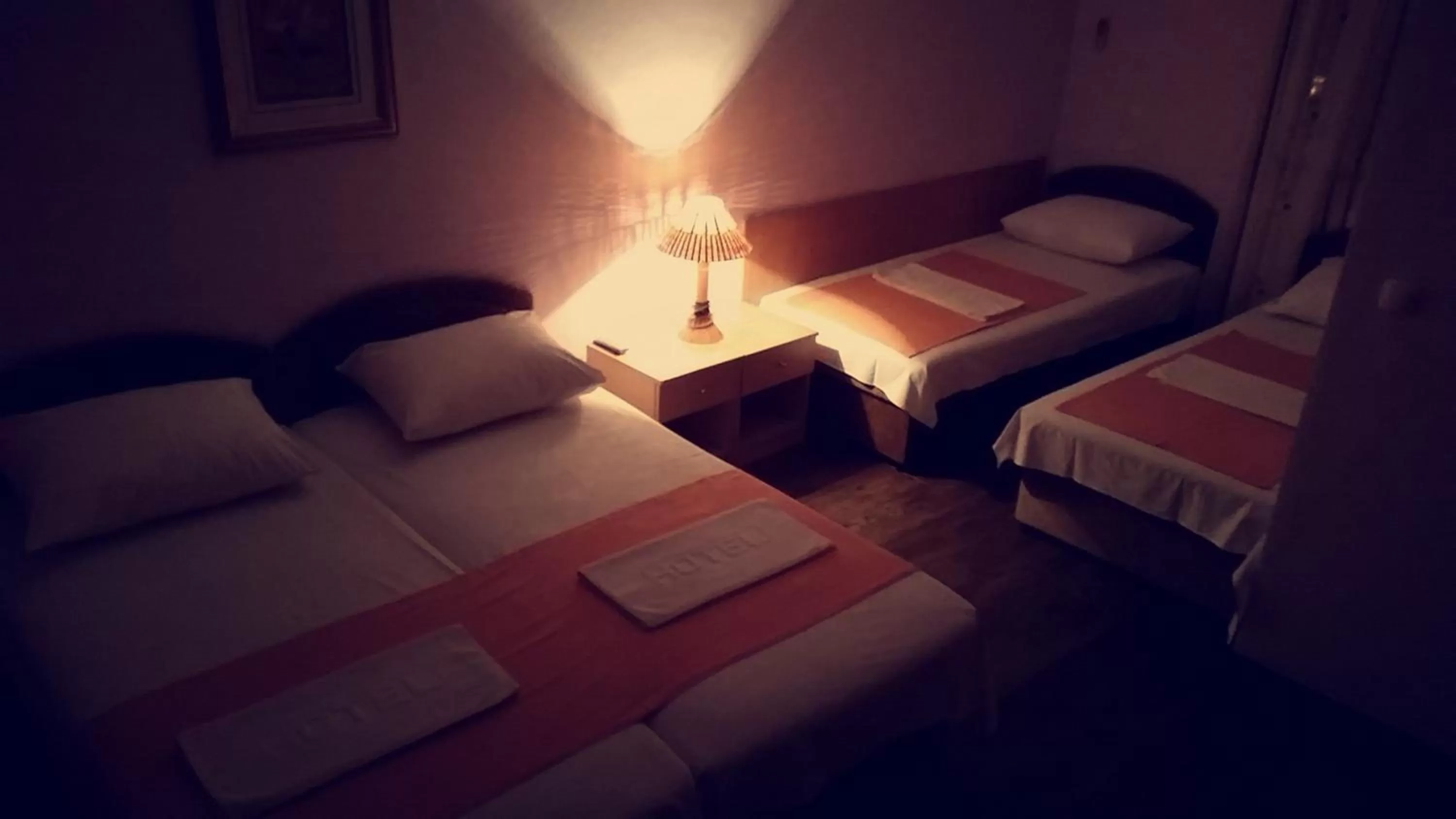 Photo of the whole room, Bed in Motel Aura