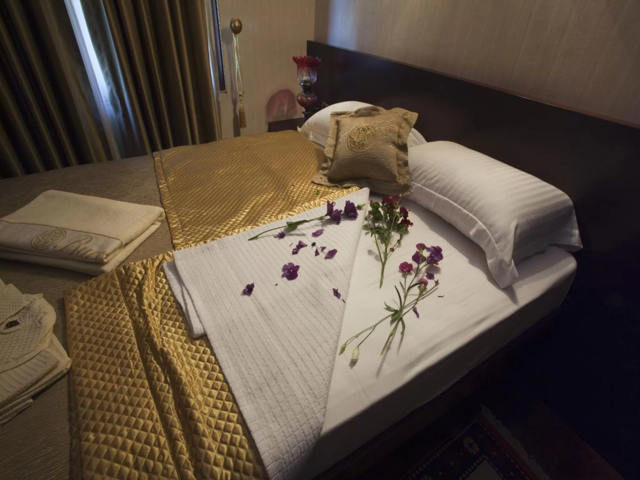 Photo of the whole room, Bed in Burckin Hotel