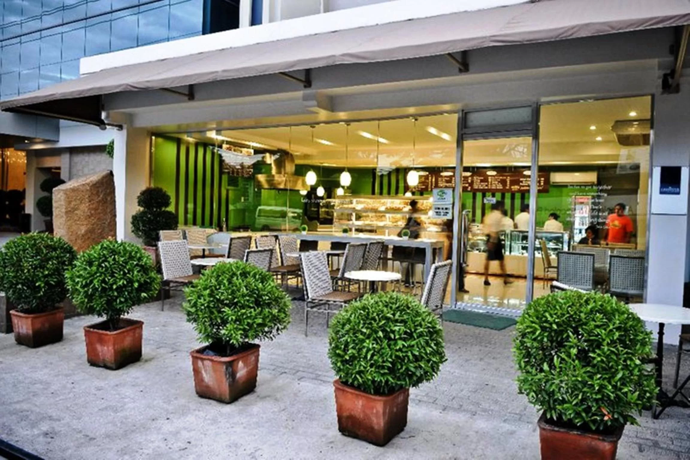 Restaurant/places to eat in L'Fisher Hotel Bacolod