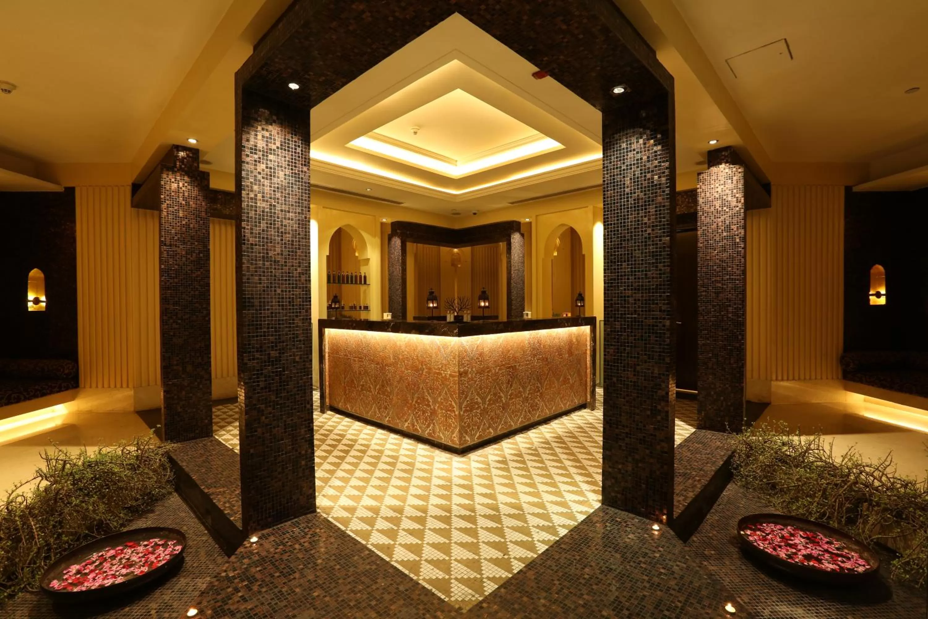 Spa and wellness centre/facilities in Crowne Plaza New Delhi Mayur Vihar Noida by IHG