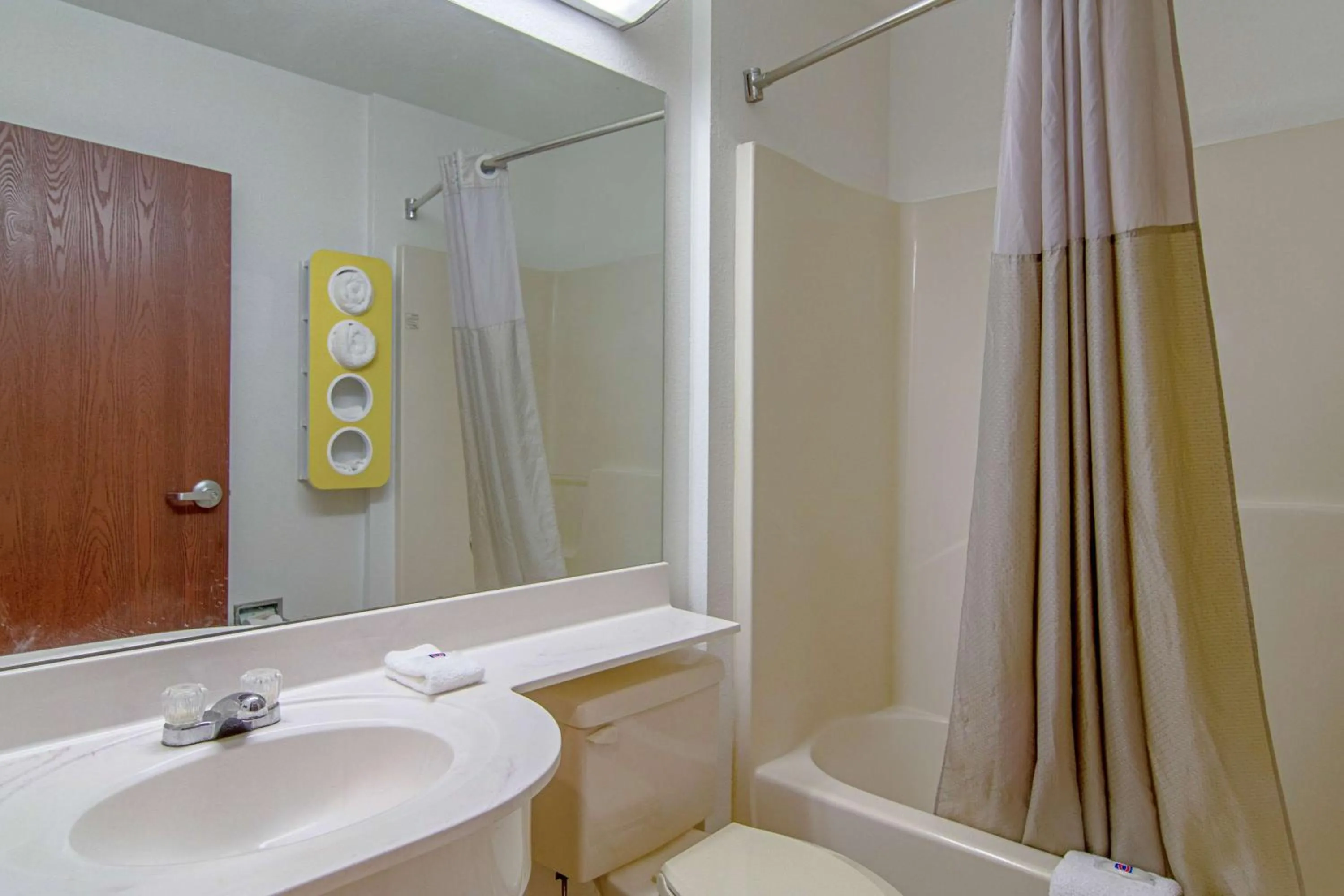 Spa and wellness centre/facilities in Americas Best Value Inn & Suites Brunswick