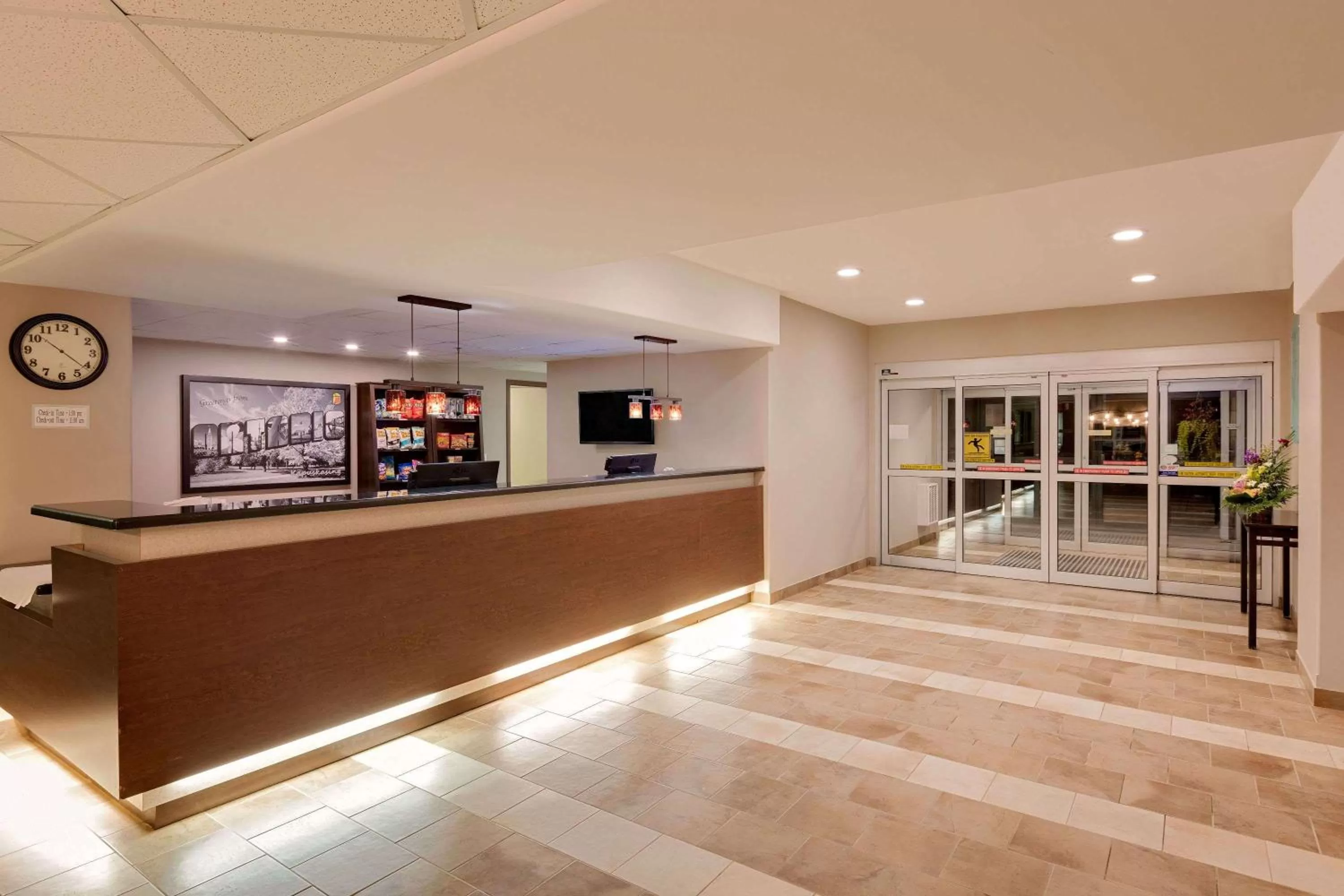 Lobby or reception in Super 8 by Wyndham Kapuskasing