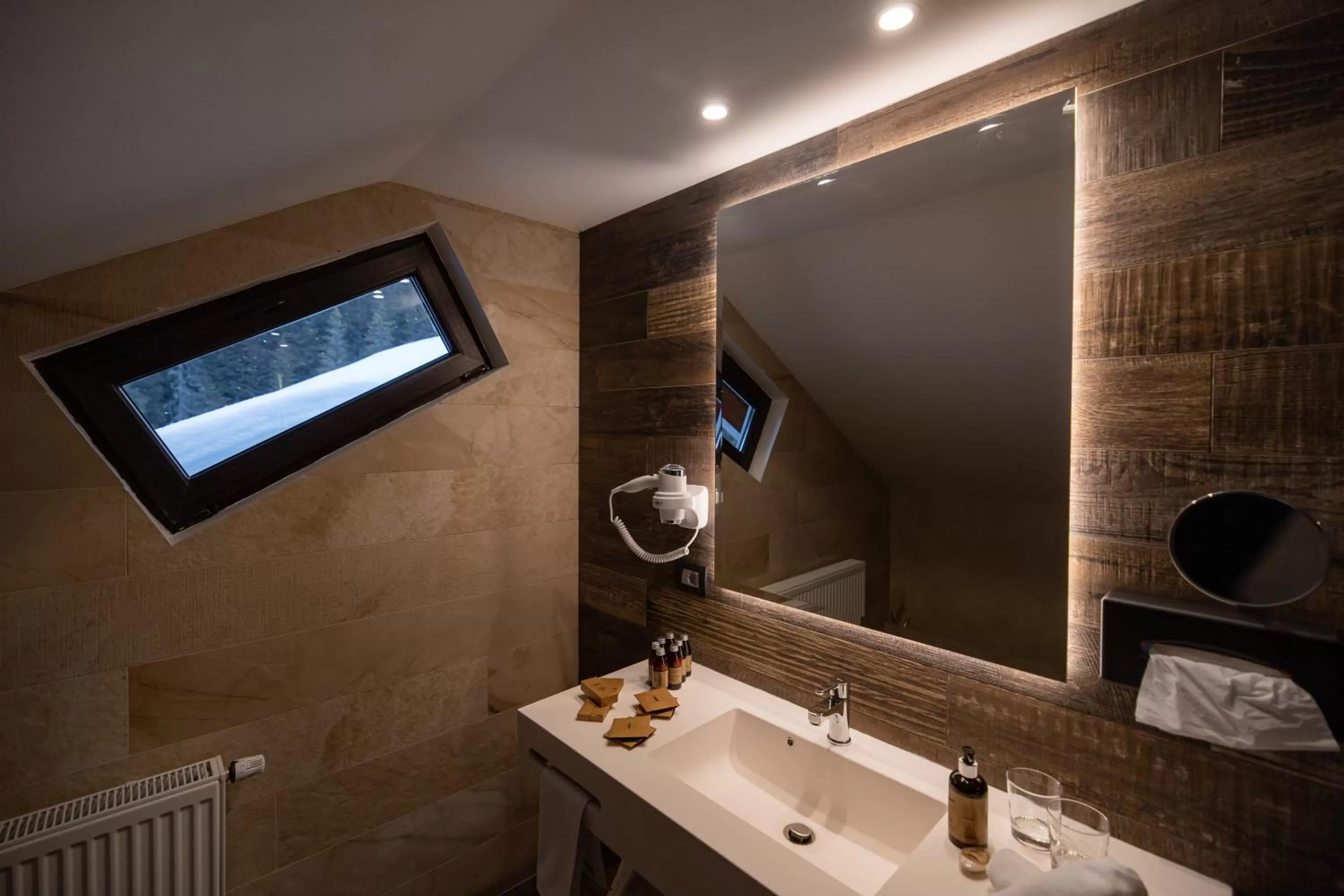 Bathroom in Hotel Belmont & Spa