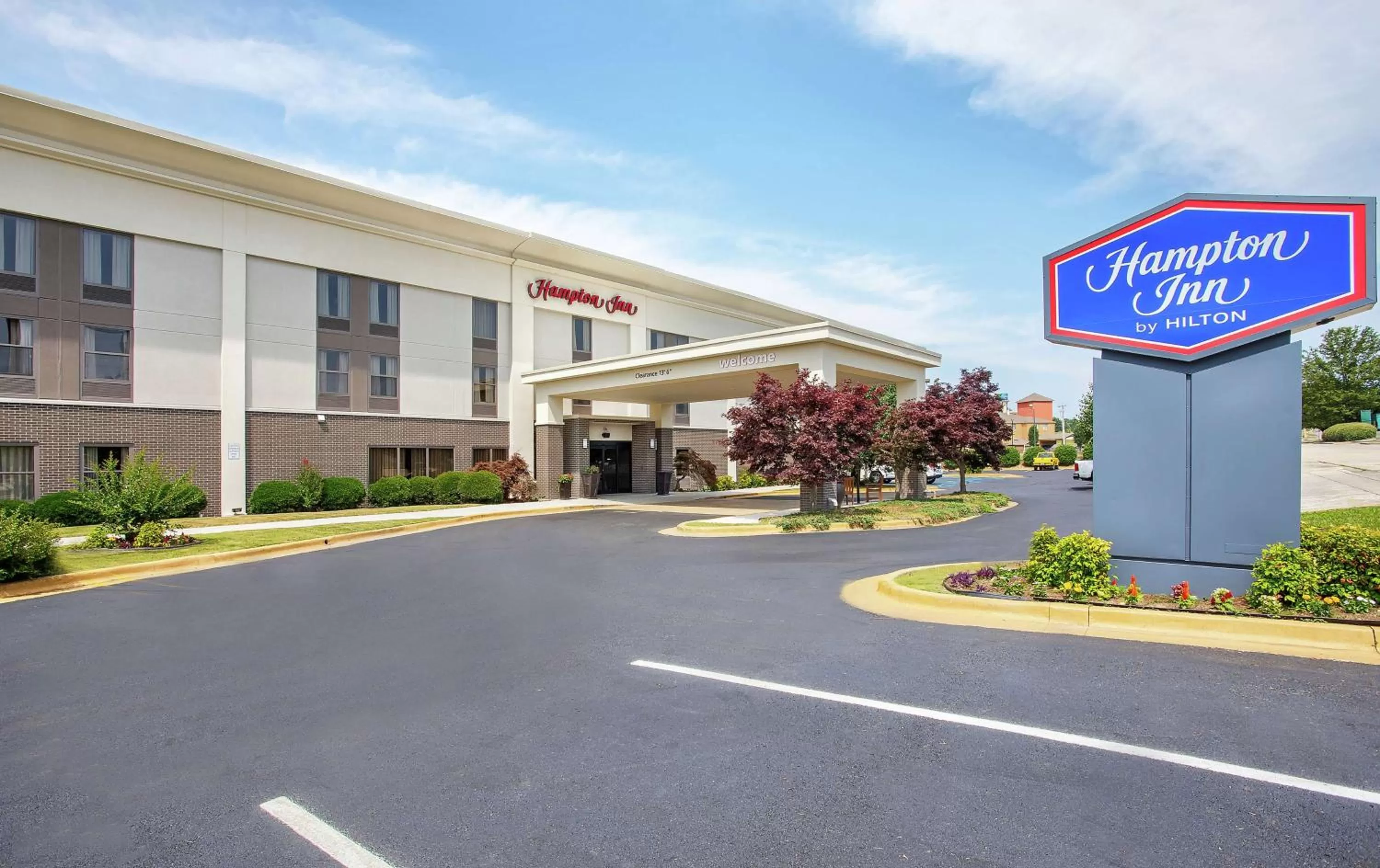 Property building in Hampton Inn Cullman