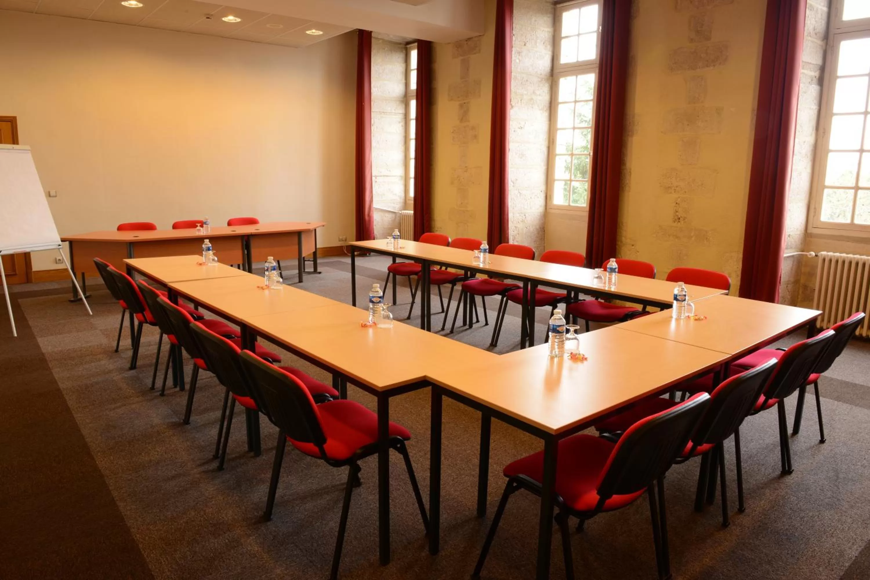 Business facilities in Hôtellerie Saint Yves