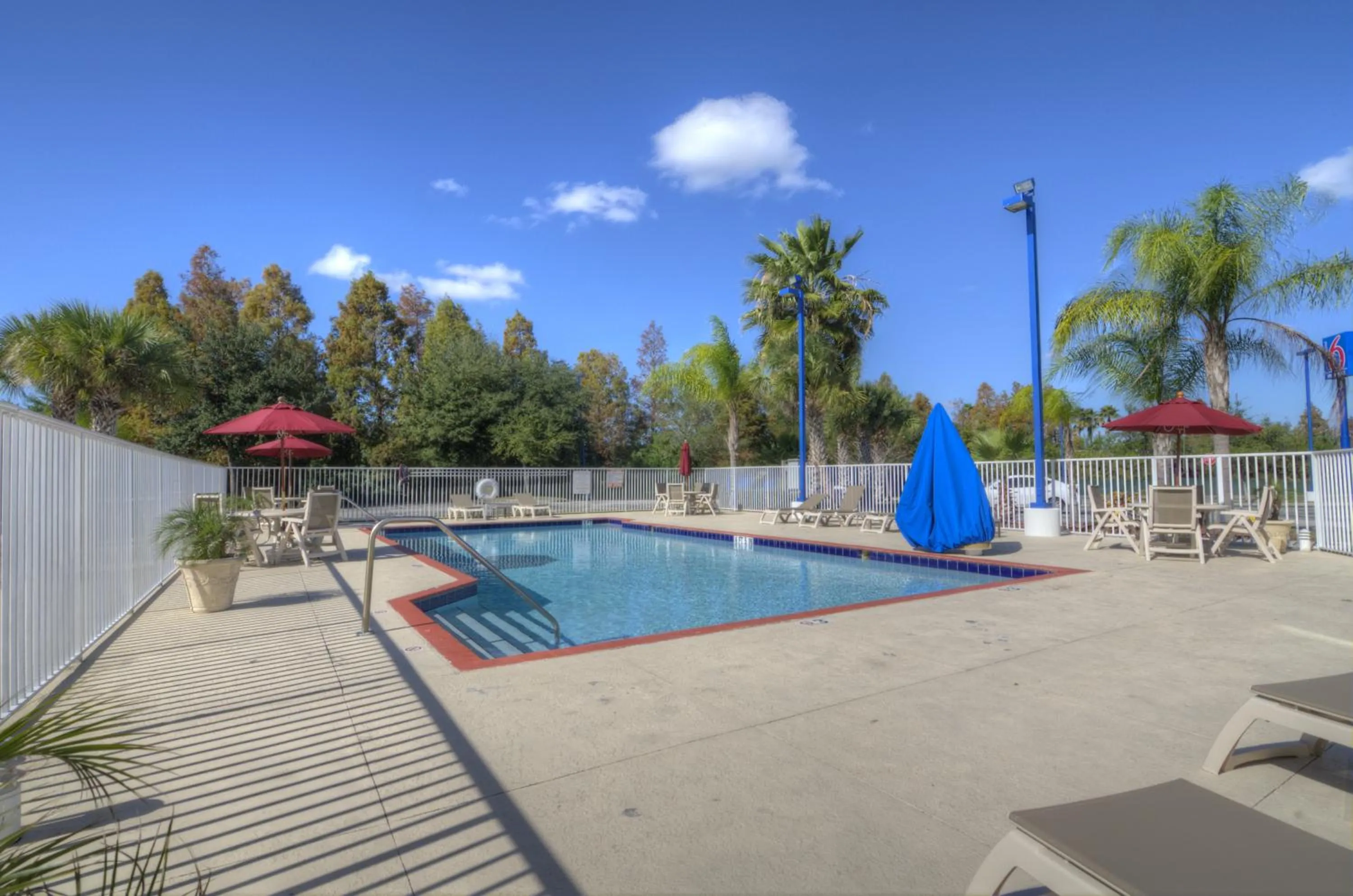 Swimming pool in Motel 6-Orlando, FL - International Dr