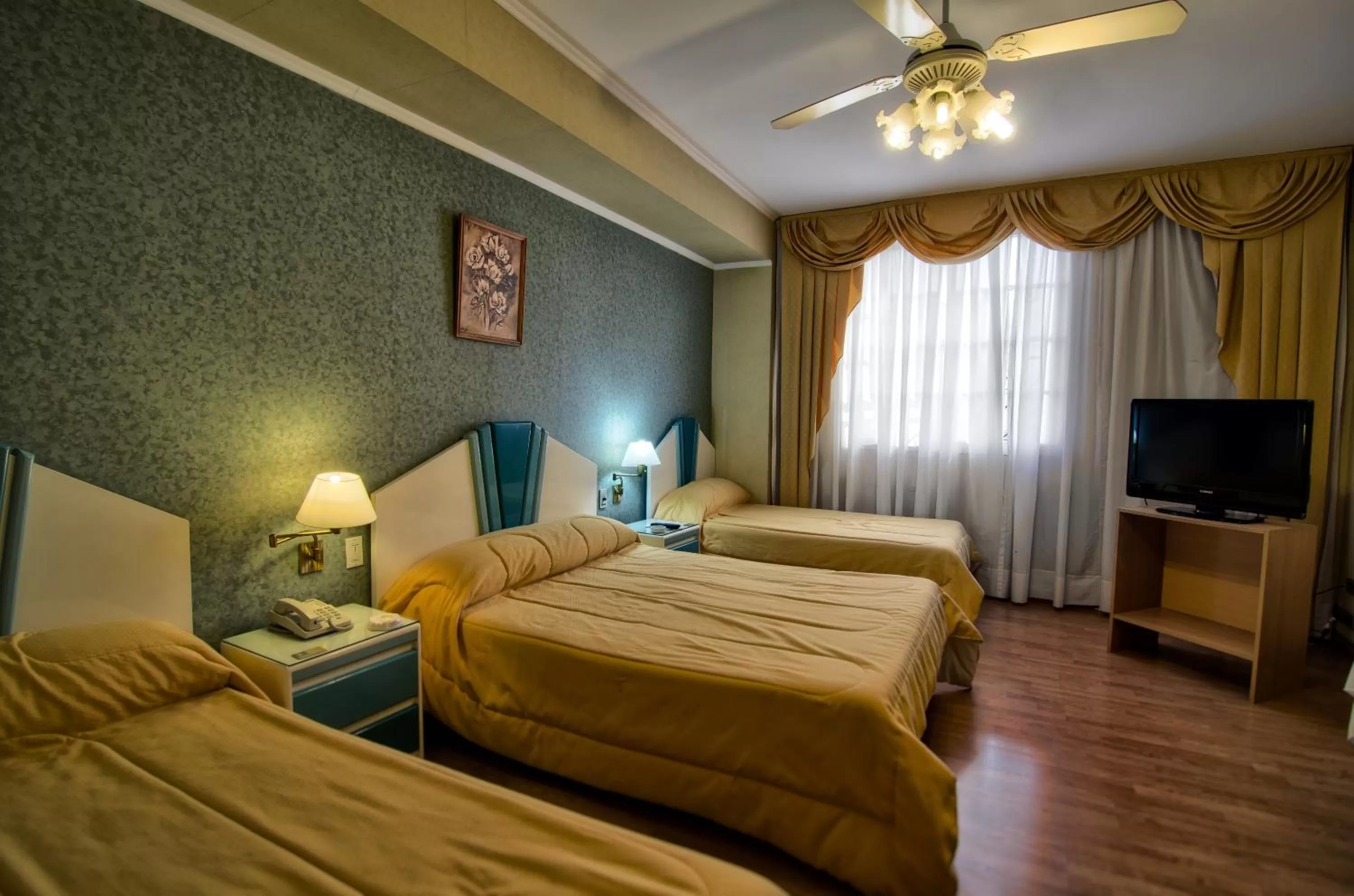 Photo of the whole room, Bed in Hotel Internacional