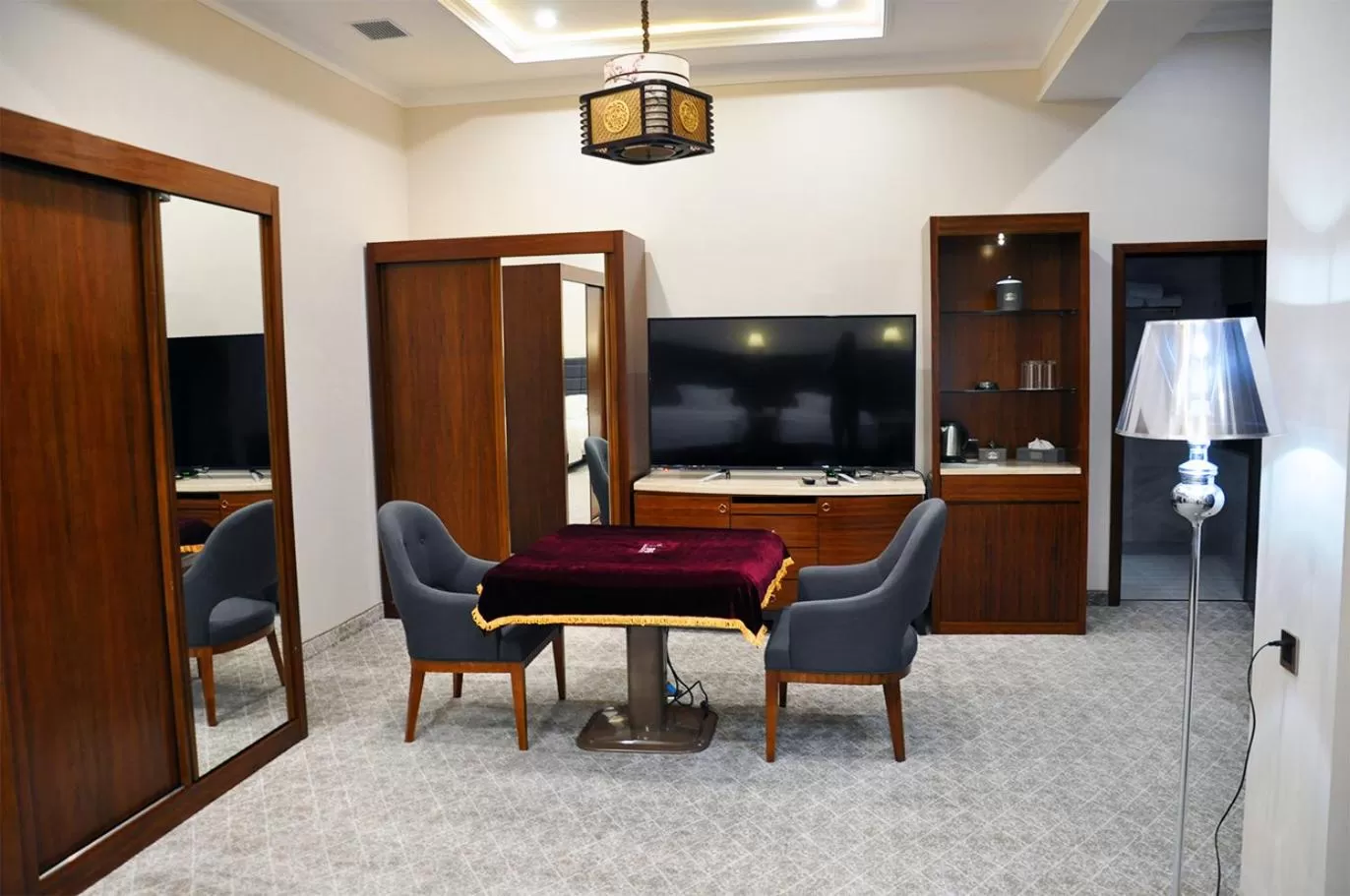 Parliament Palace Hotel