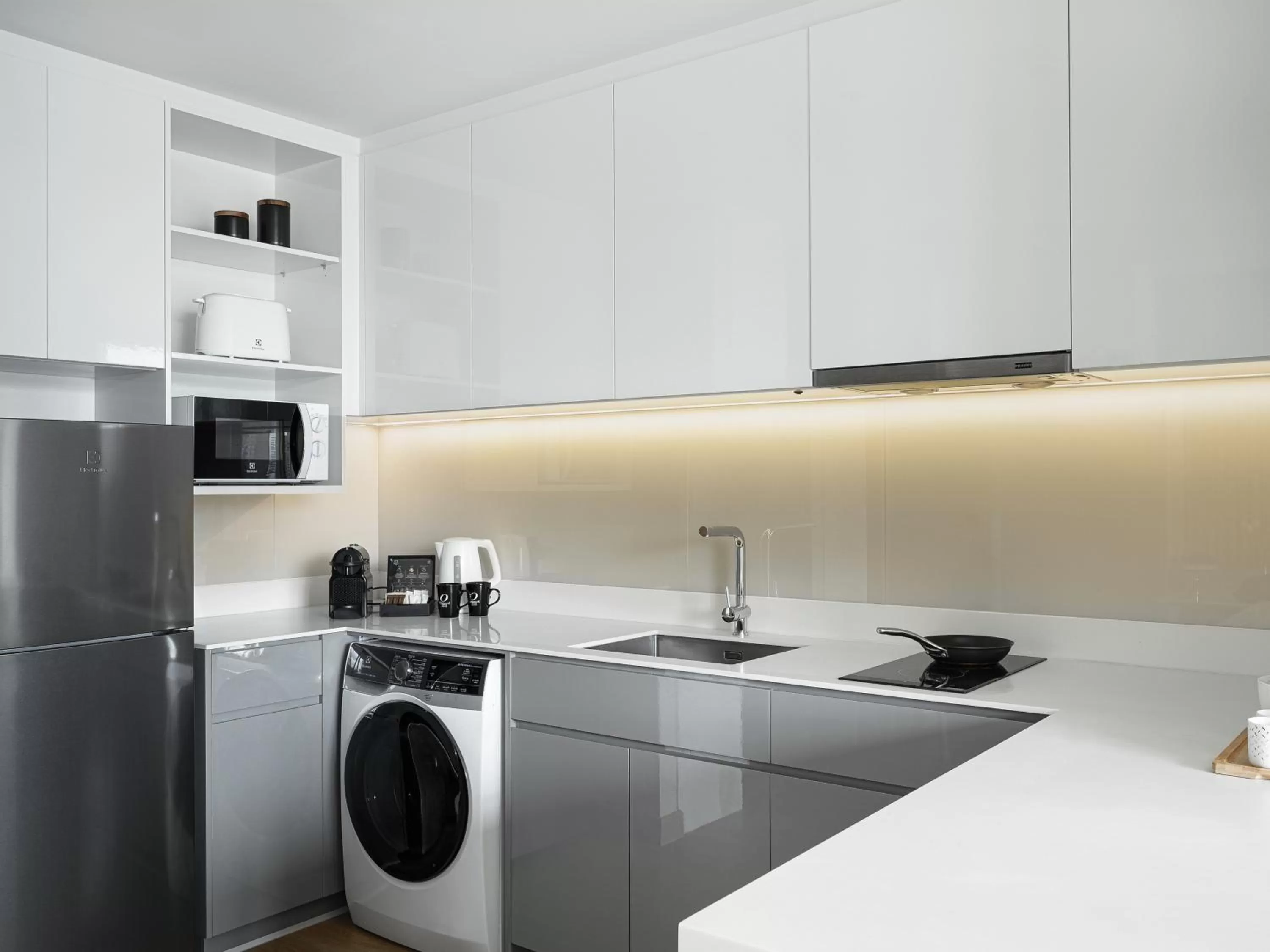 Kitchen or kitchenette in Oakwood Suites Bangkok