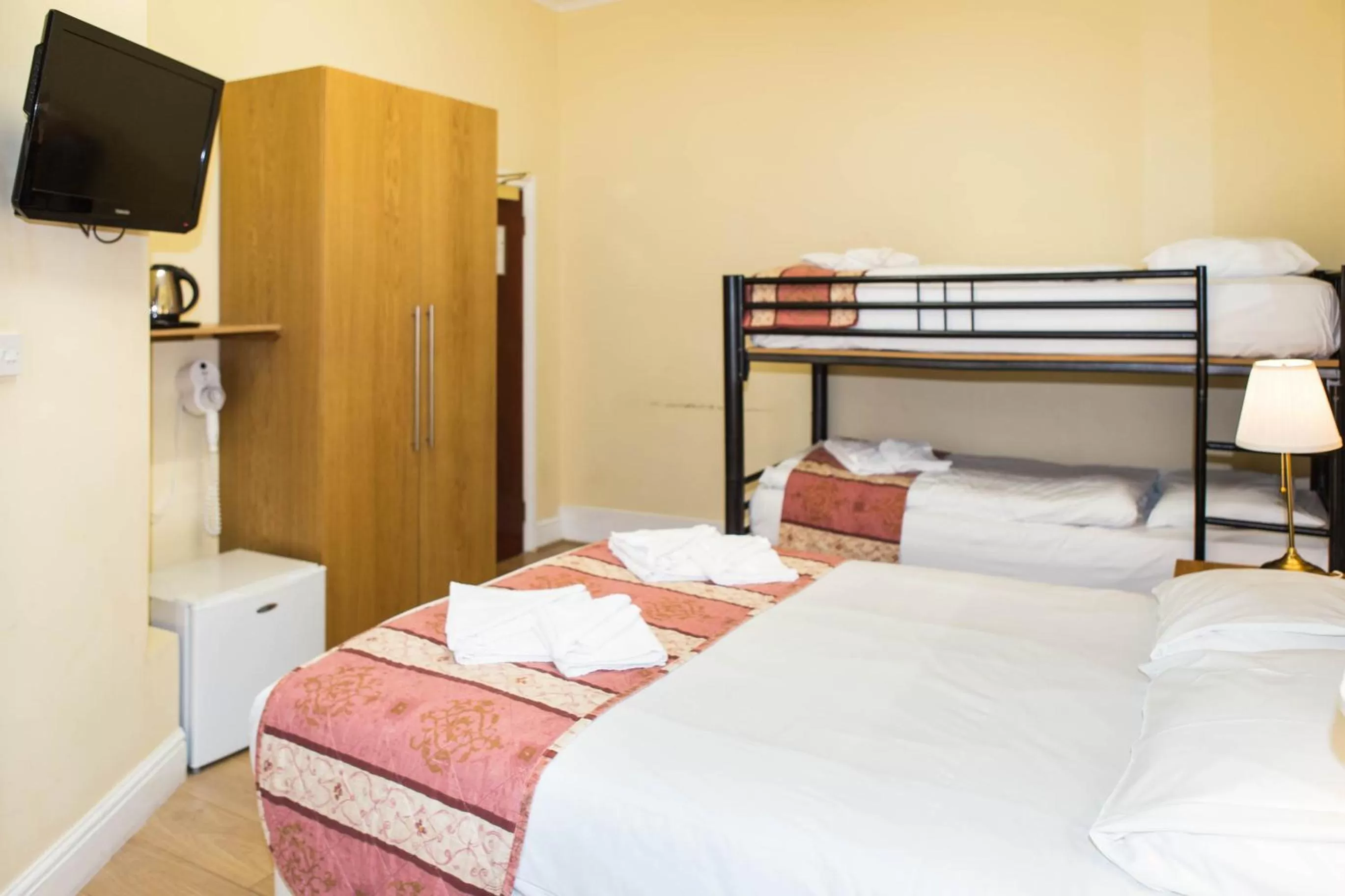 Bedroom, Bed in Shakespeare Hotel