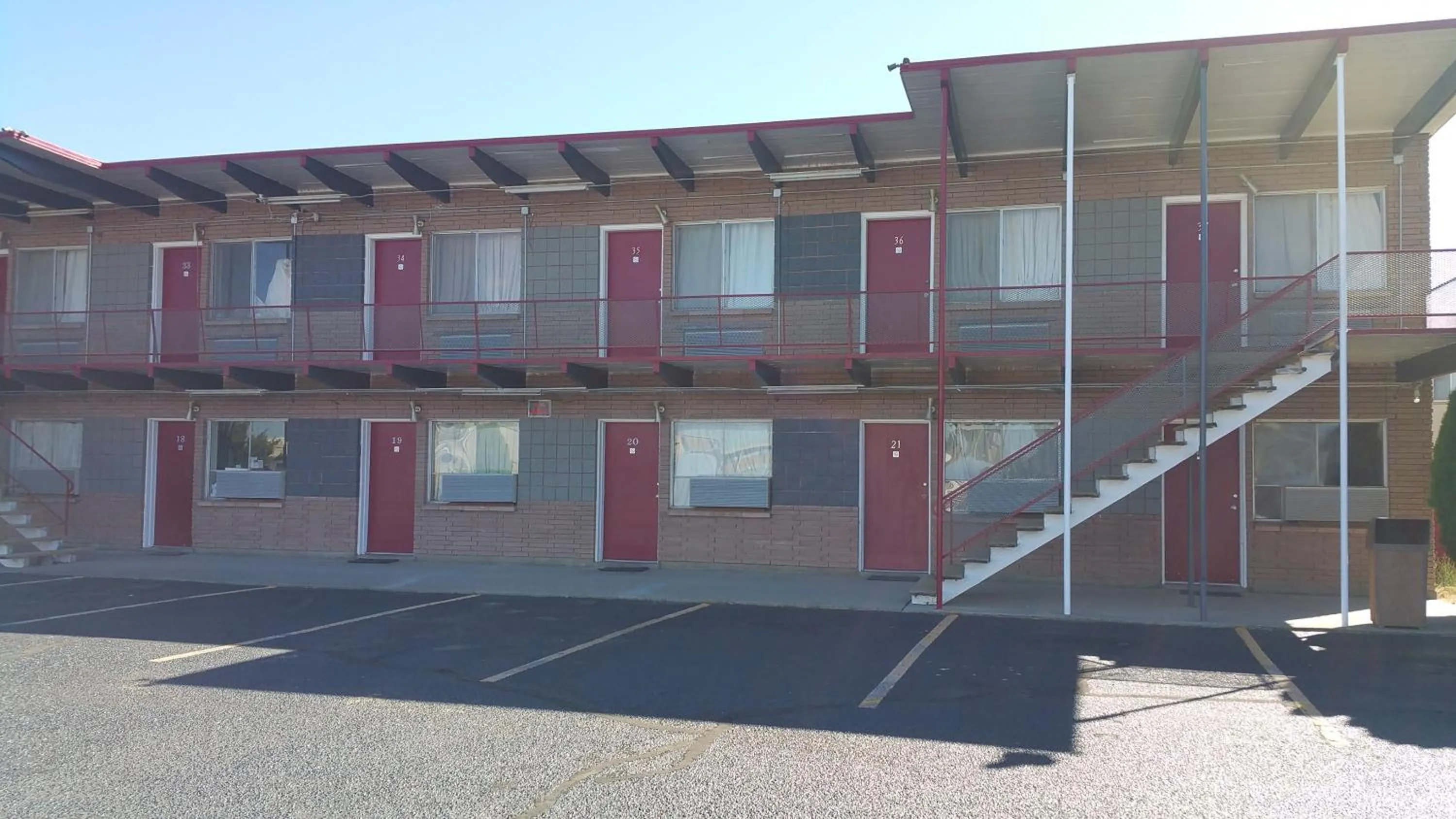 Property building in Thunder Bird Motel