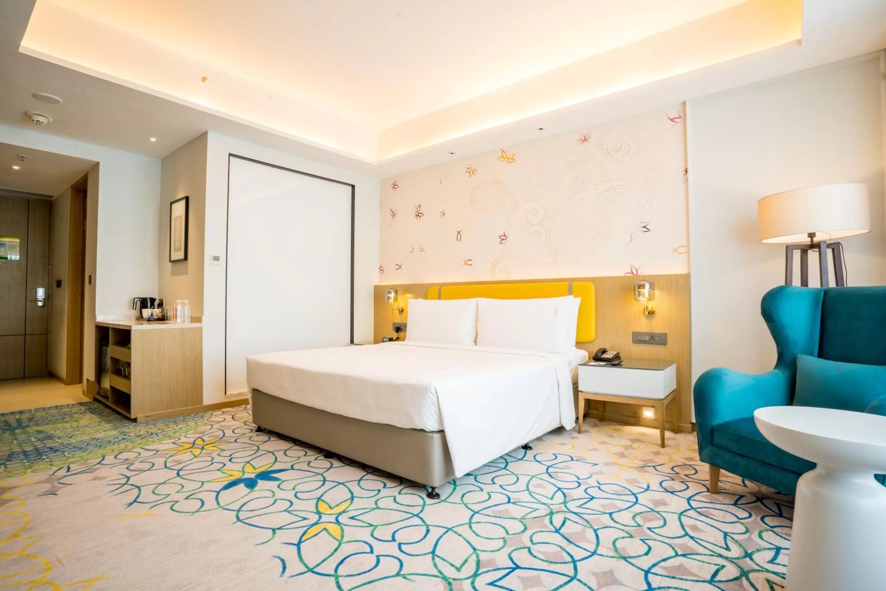 Bed in Holiday Inn Lucknow Airport by IHG