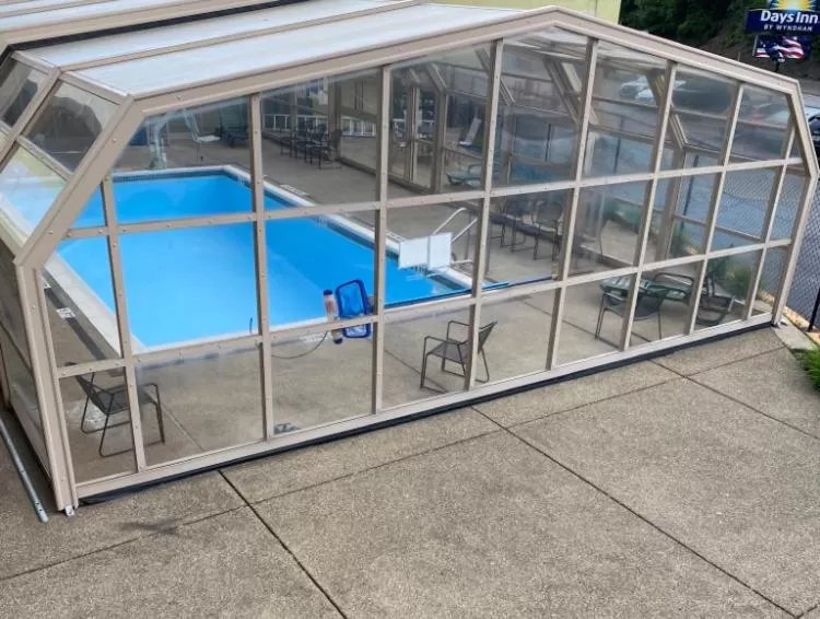 Swimming pool in Days Inn by Wyndham Pittsburgh