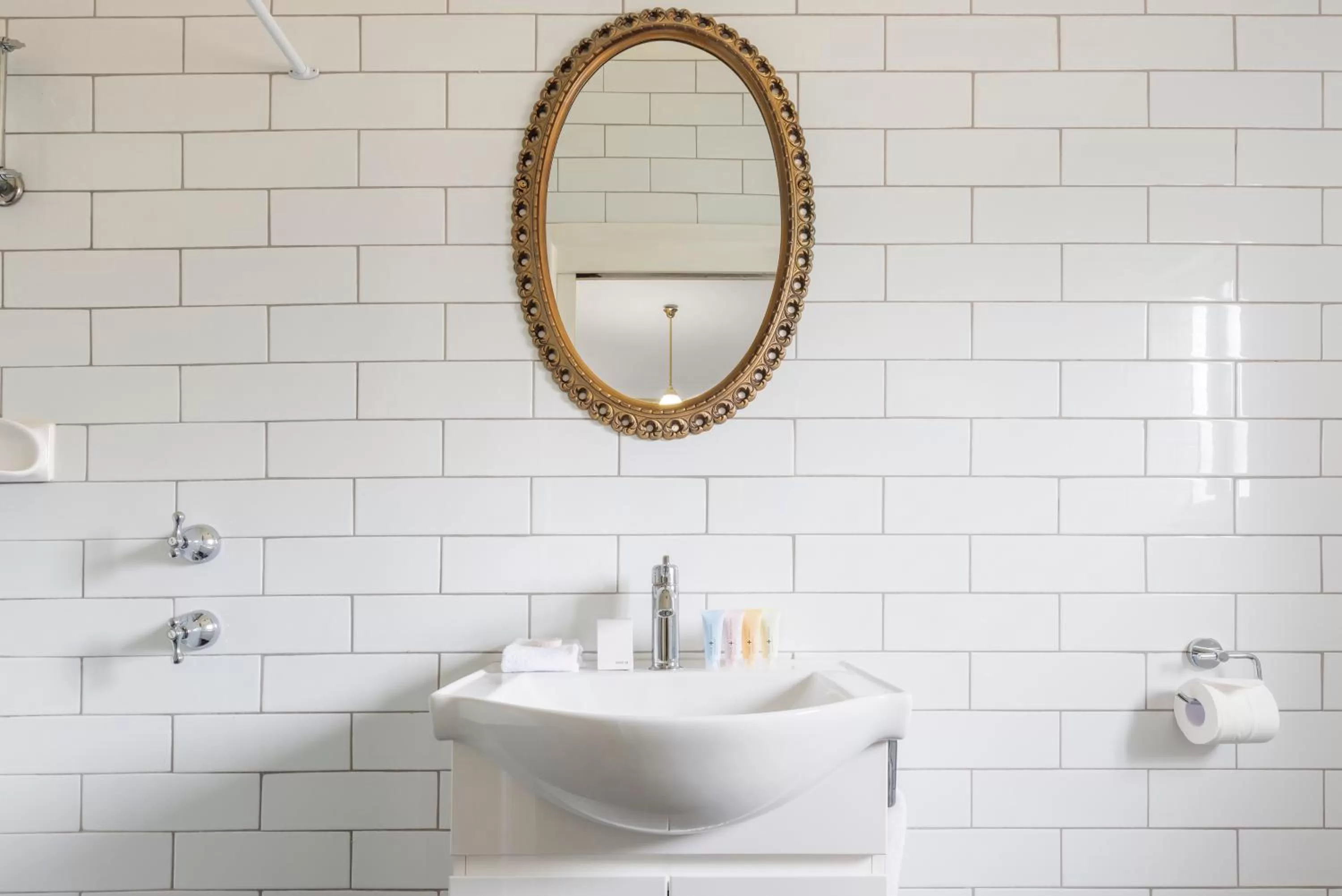 Bathroom in Hotel Blue & Cottages Katoomba