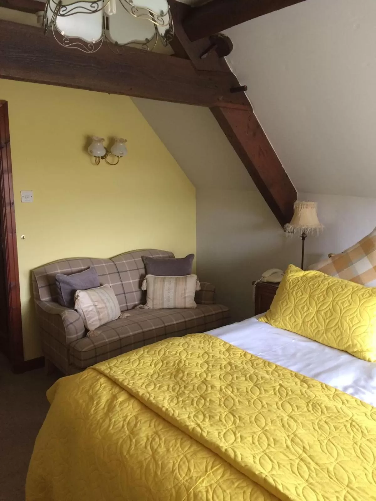 Seating area, Bed in Wrangham House