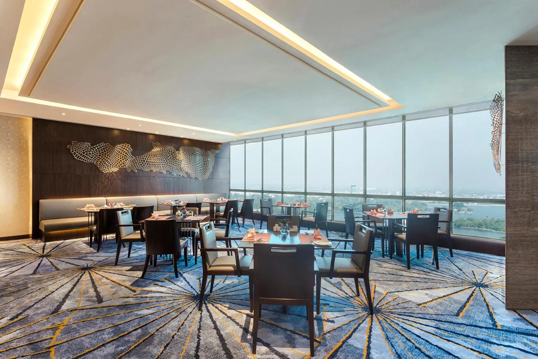 Restaurant/places to eat in Sedona Hotel Yangon