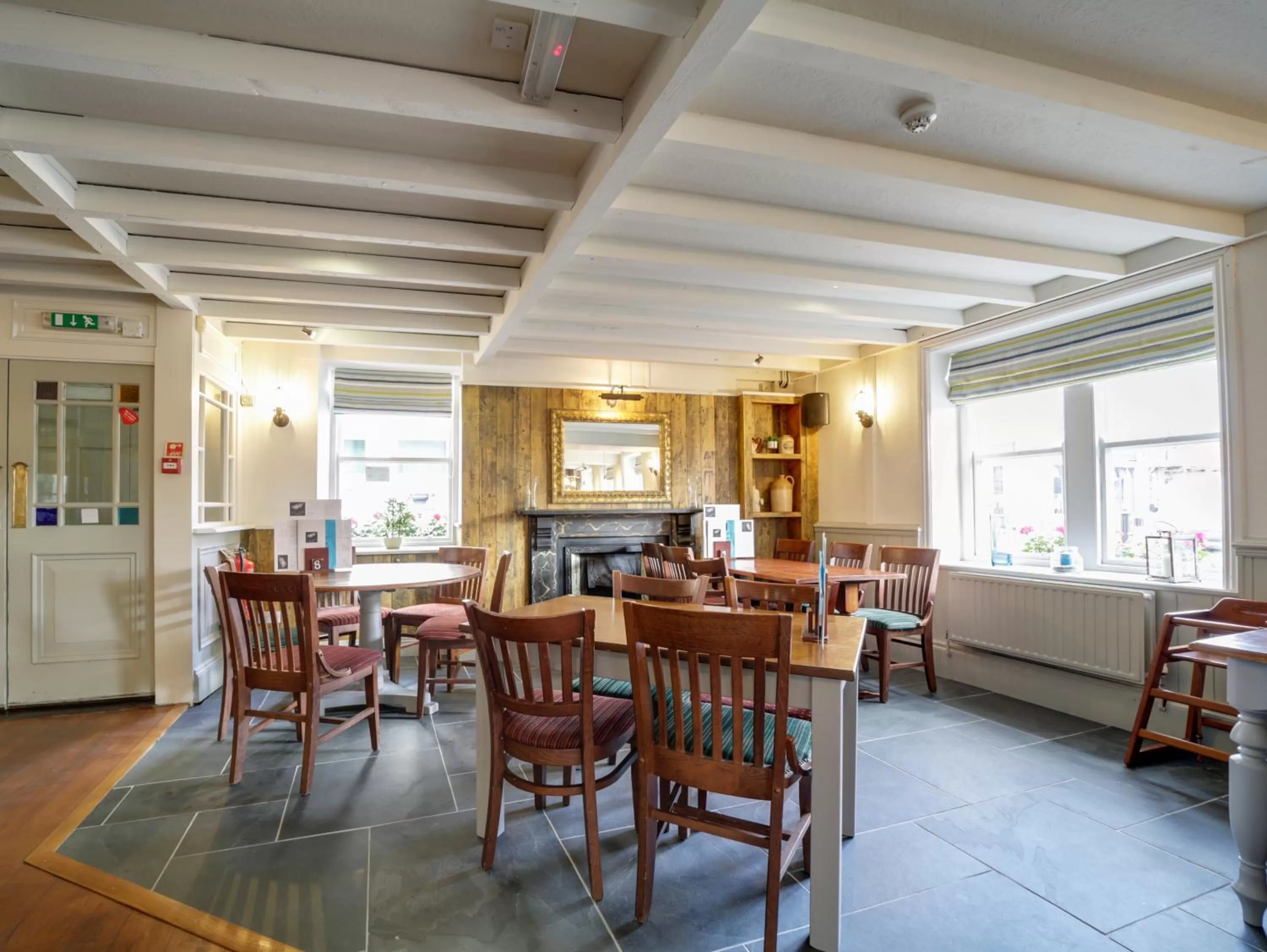 Lounge or bar in The Swan Hotel