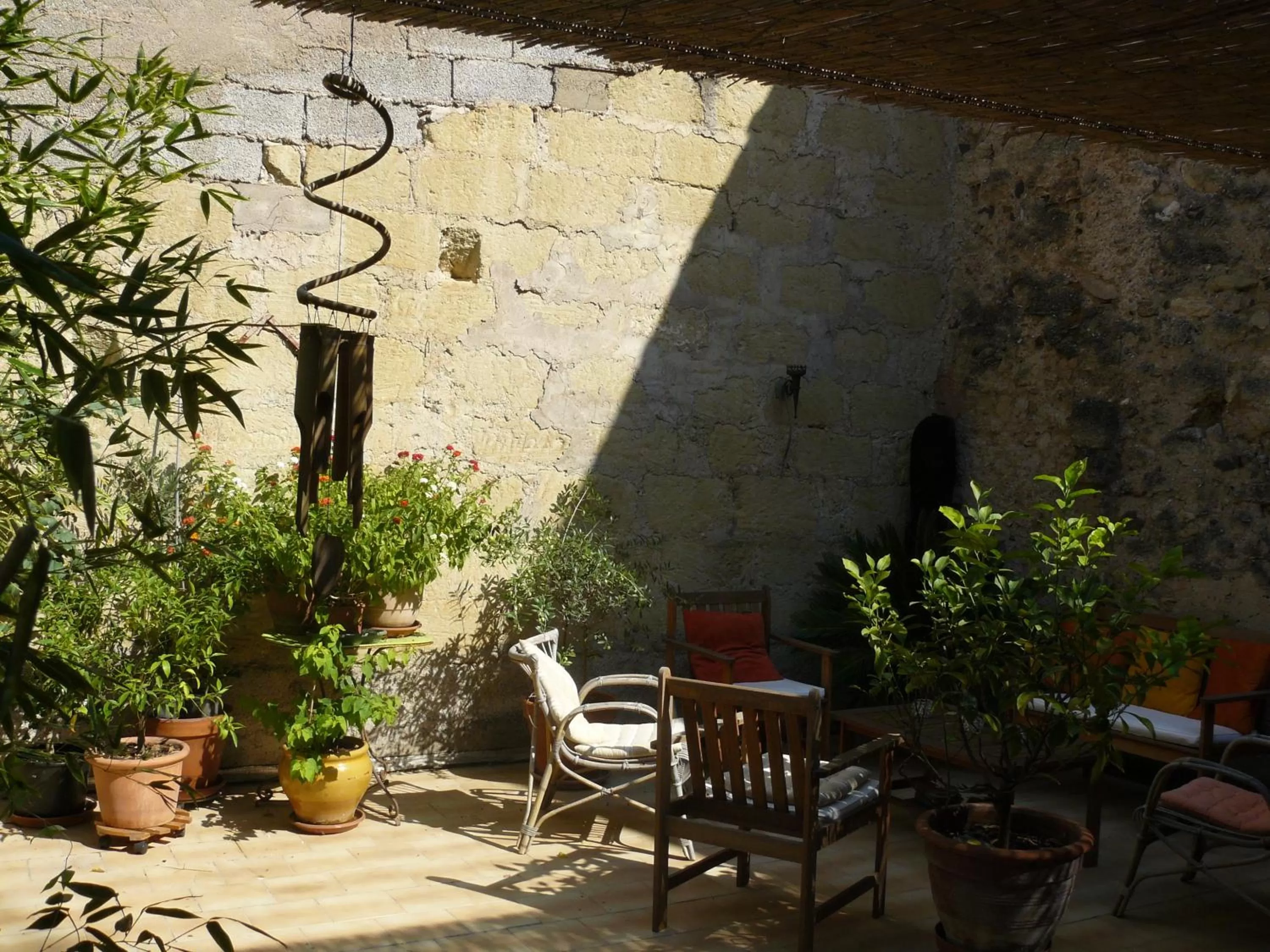 Patio in Chambres d'Hôtes de Fleurus