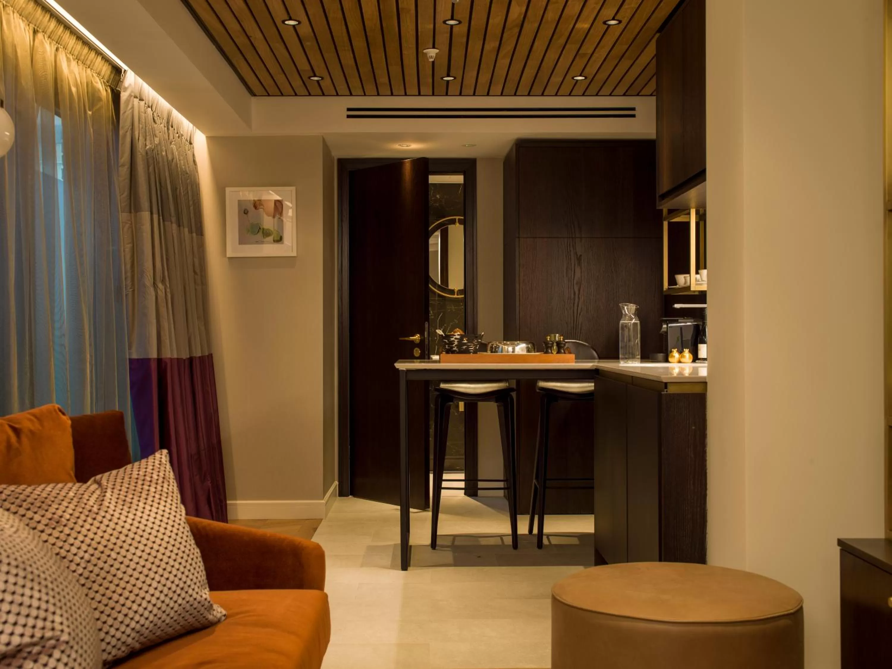 Kitchen or kitchenette in The Guardsman - Preferred Hotels and Resorts