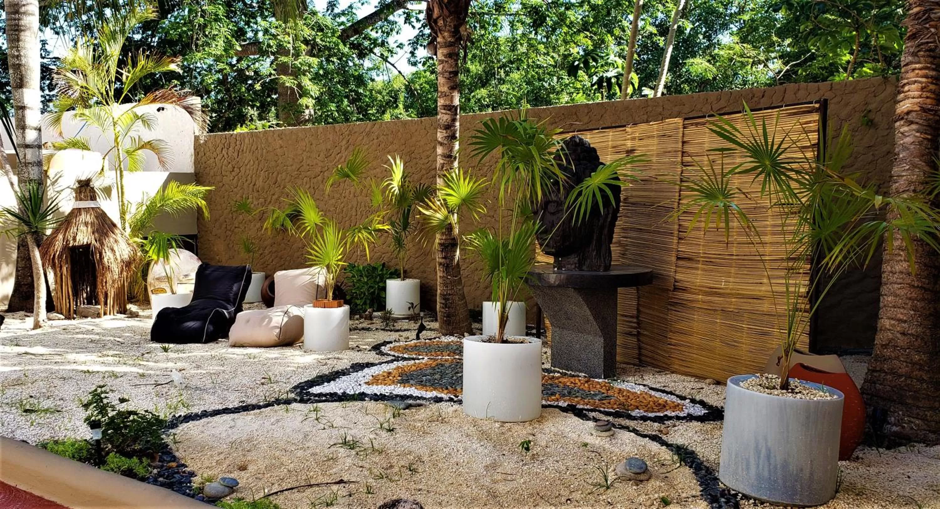 Patio in Casa Kaoba Hotel & Suites