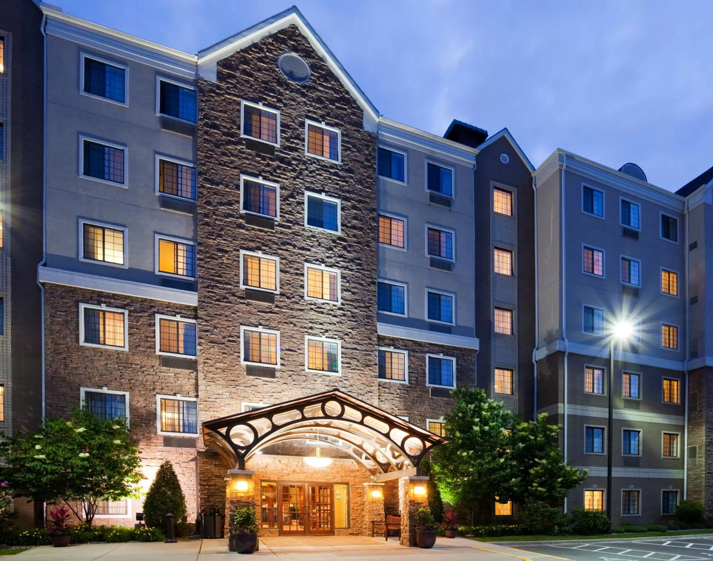 Property building in Staybridge Suites Minneapolis-Bloomington by IHG