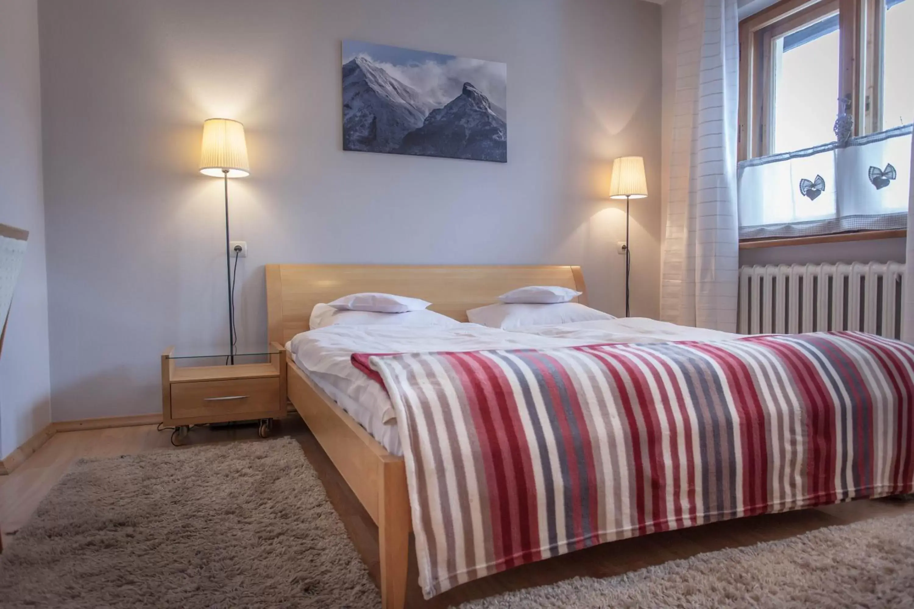 One-Bedroom Apartment (4 Adults) in Gościniec i Herbaciarnia Pod Złotą Łyżwą One-Bedroom Apartment (4 Adults) in Gościniec i Herbaciarnia Pod Złotą Łyżwą