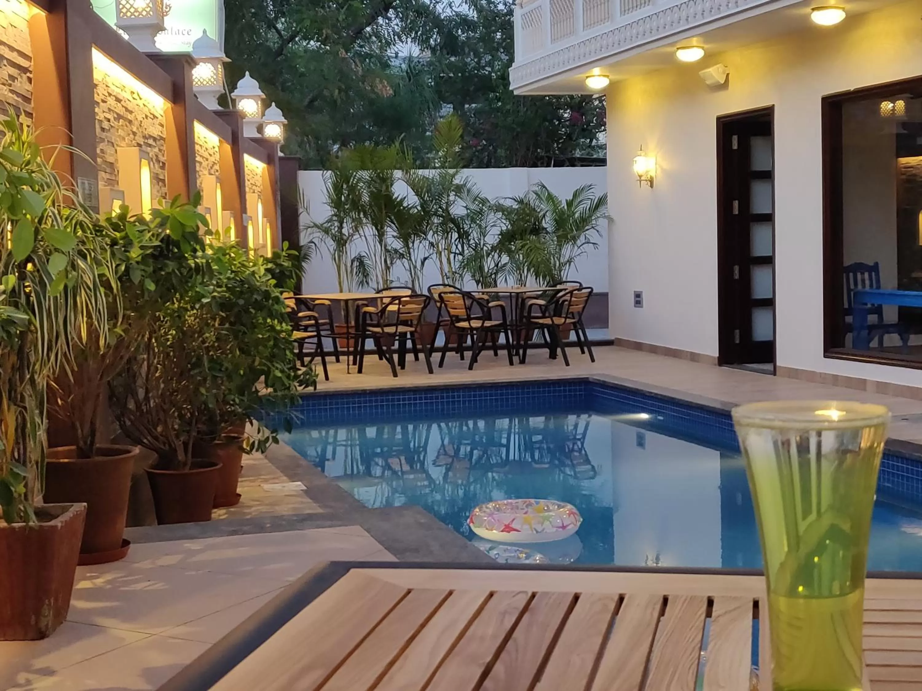 Swimming pool in Laxmi Palace Heritage Boutique Hotel